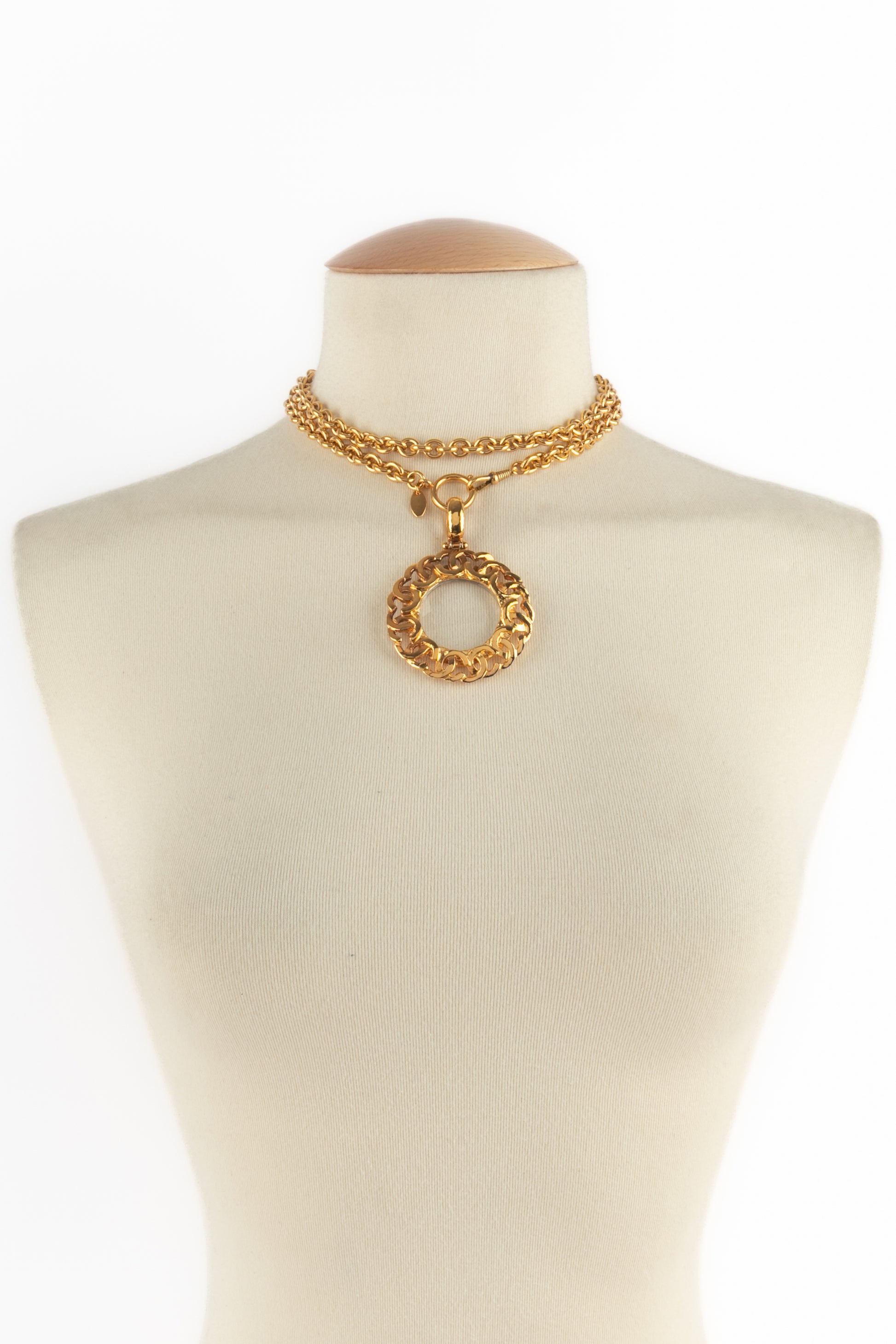 Collier loupe Chanel