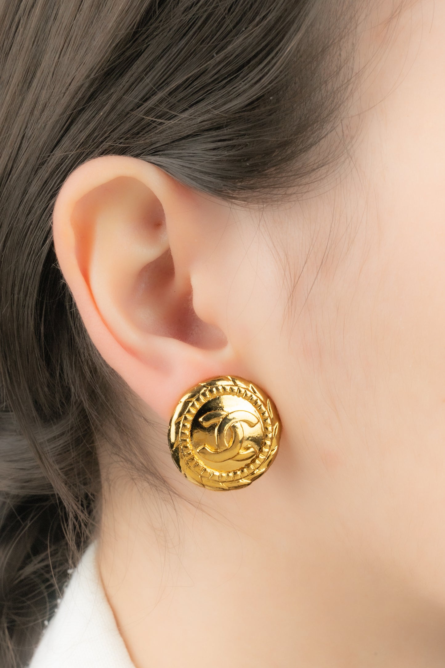 Boucles d'oreilles cc Chanel 1980's