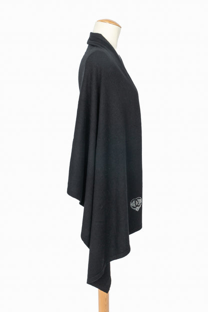 Écharpe noire Chanel