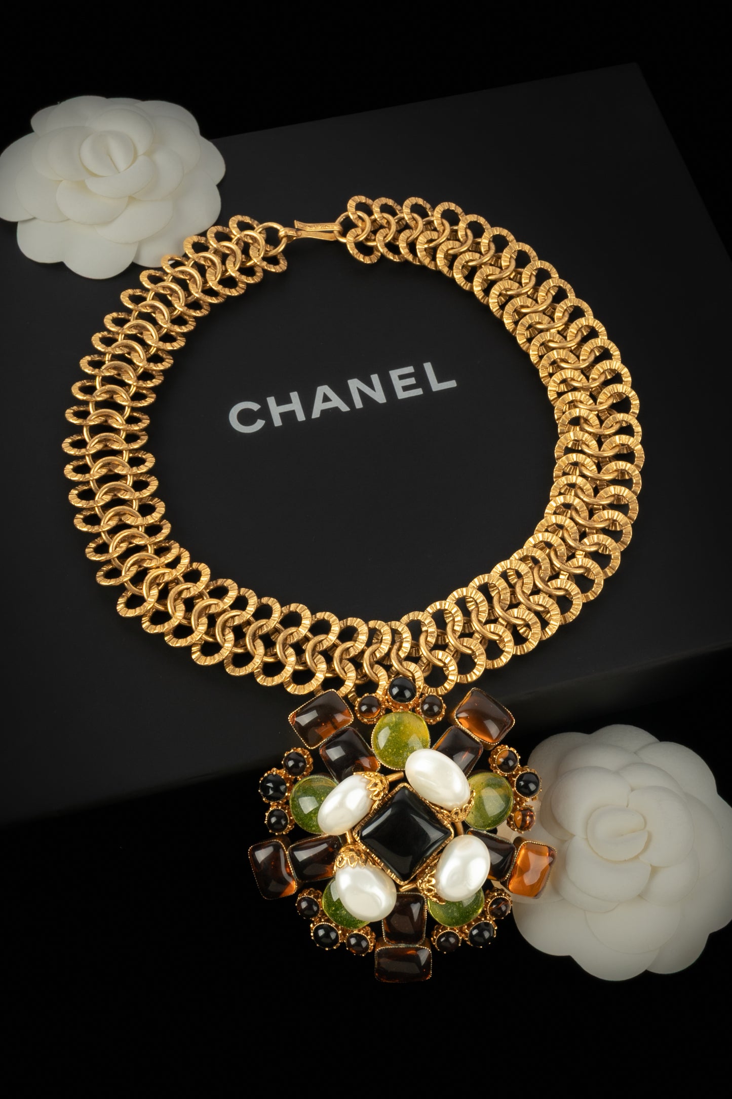 Collier pendentif Chanel 1990's