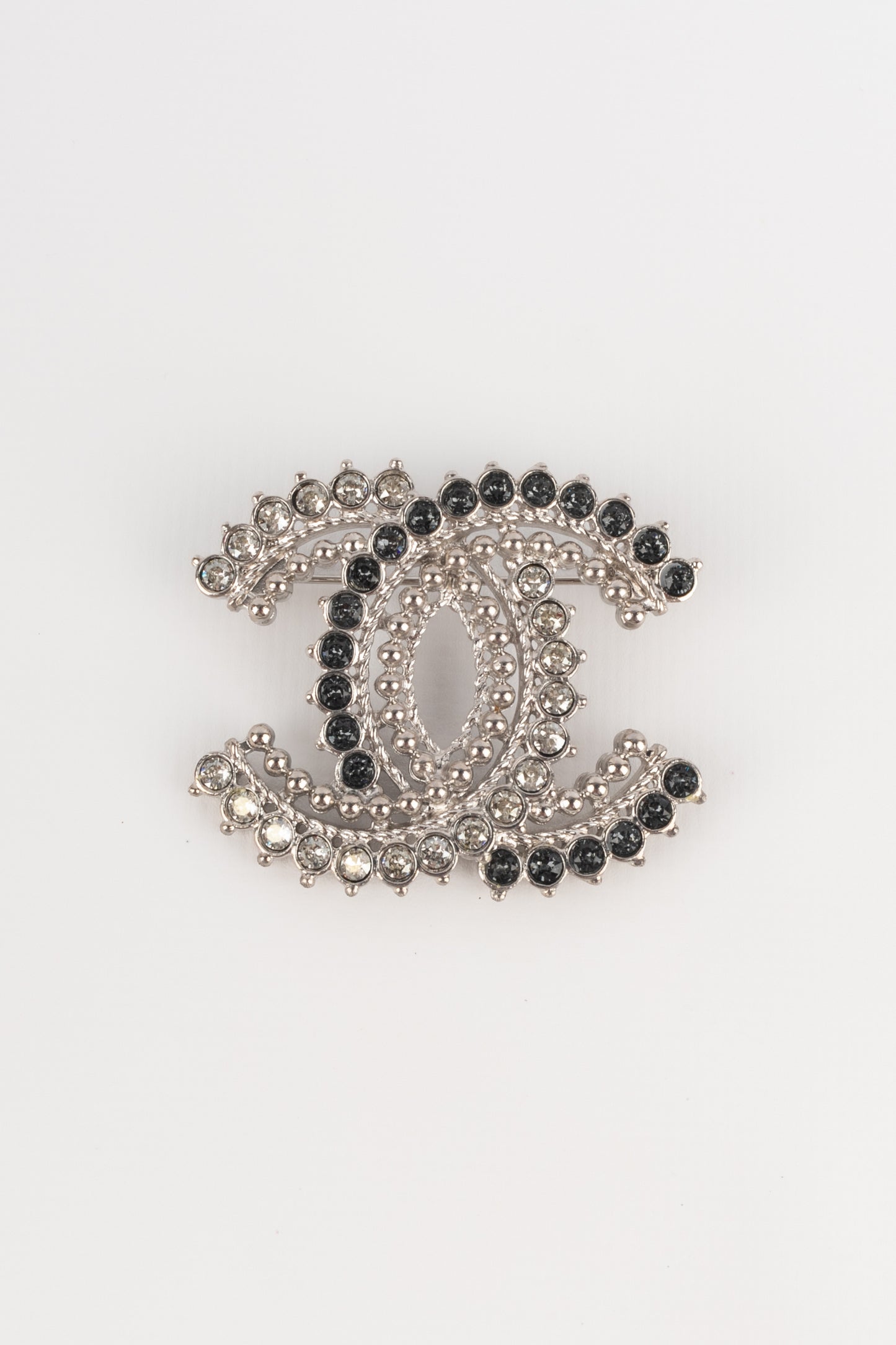 Broche cc Chanel