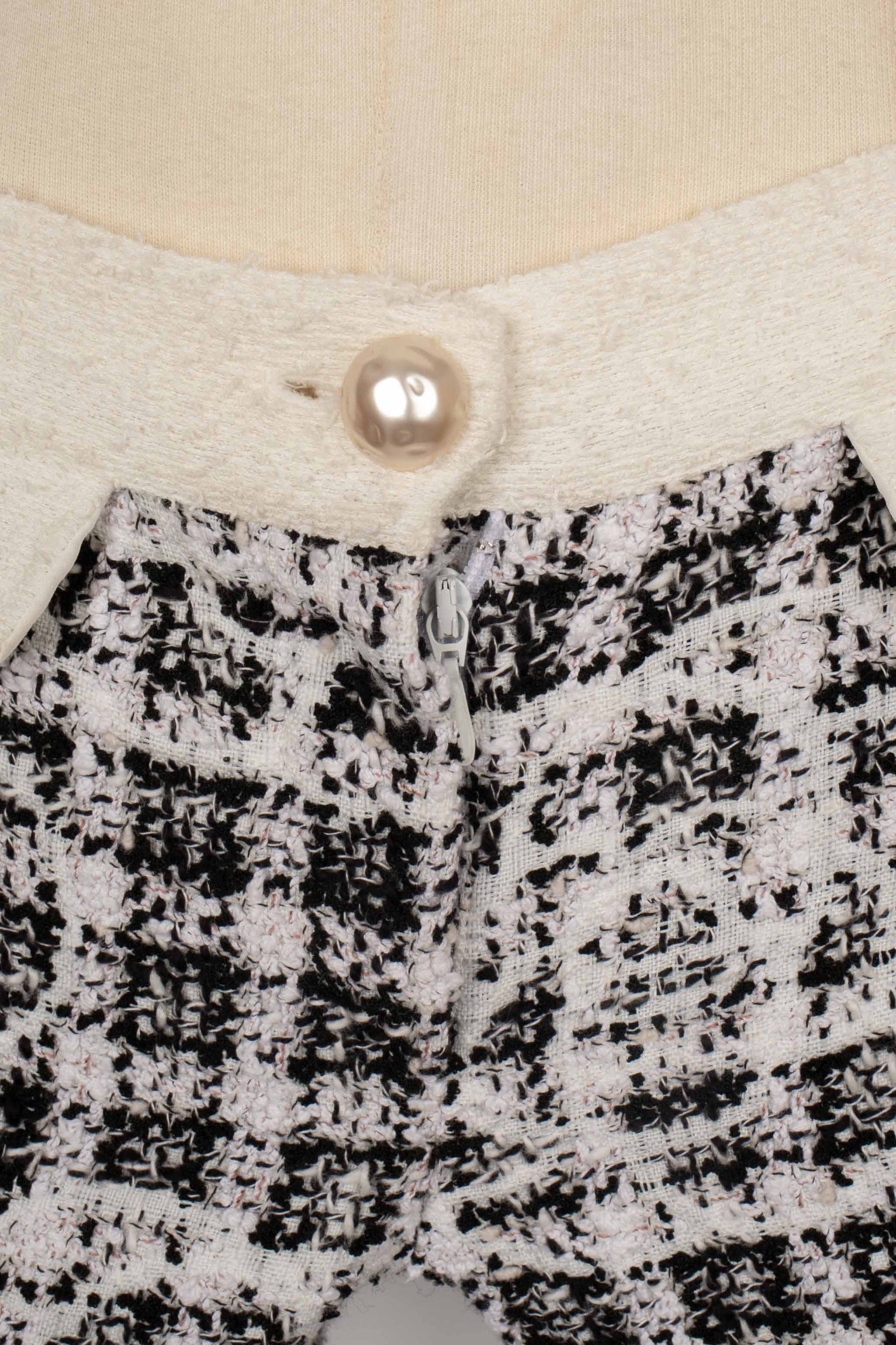 Short en tweed Chanel