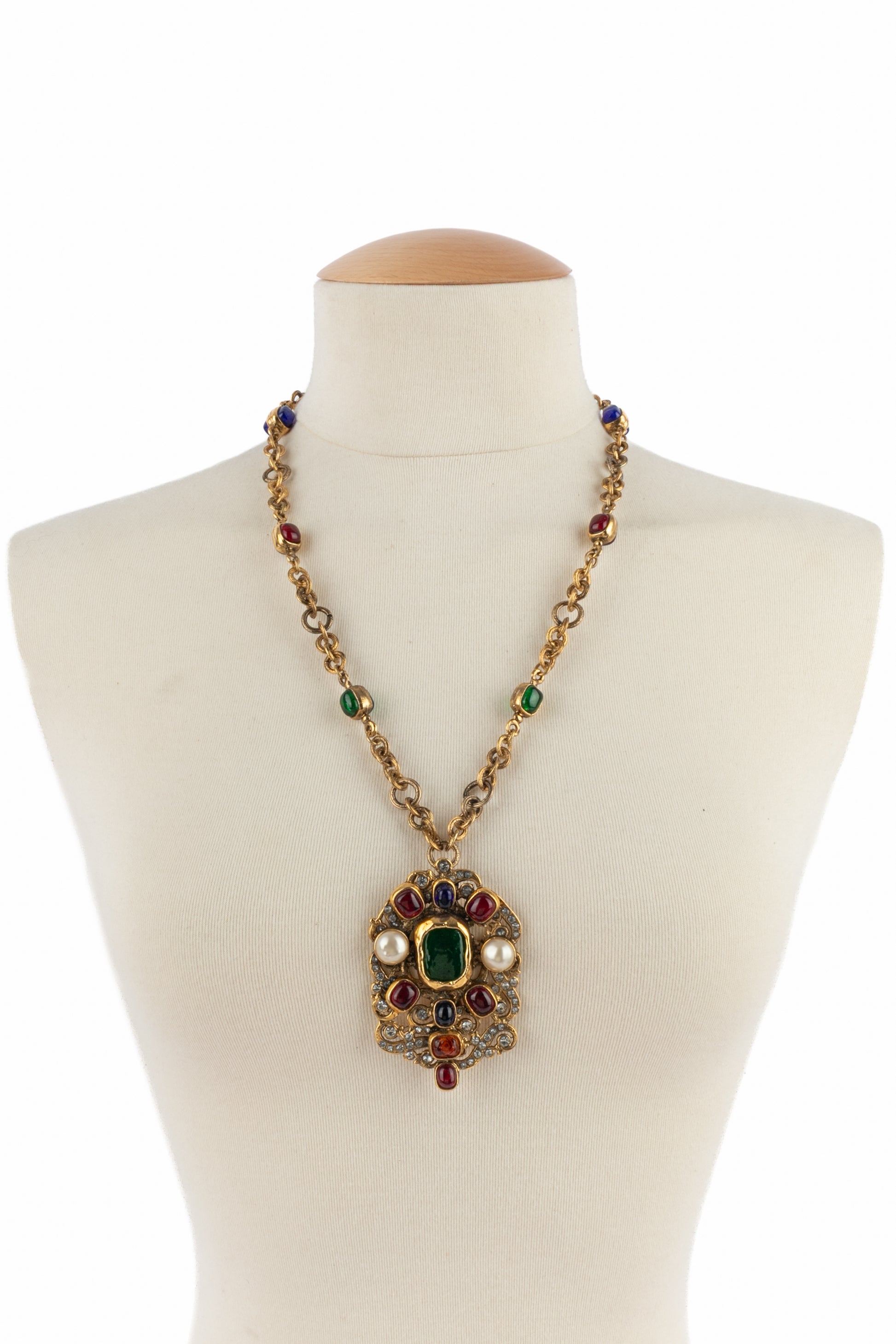 Collier pendentif byzantin Chanel 1984
