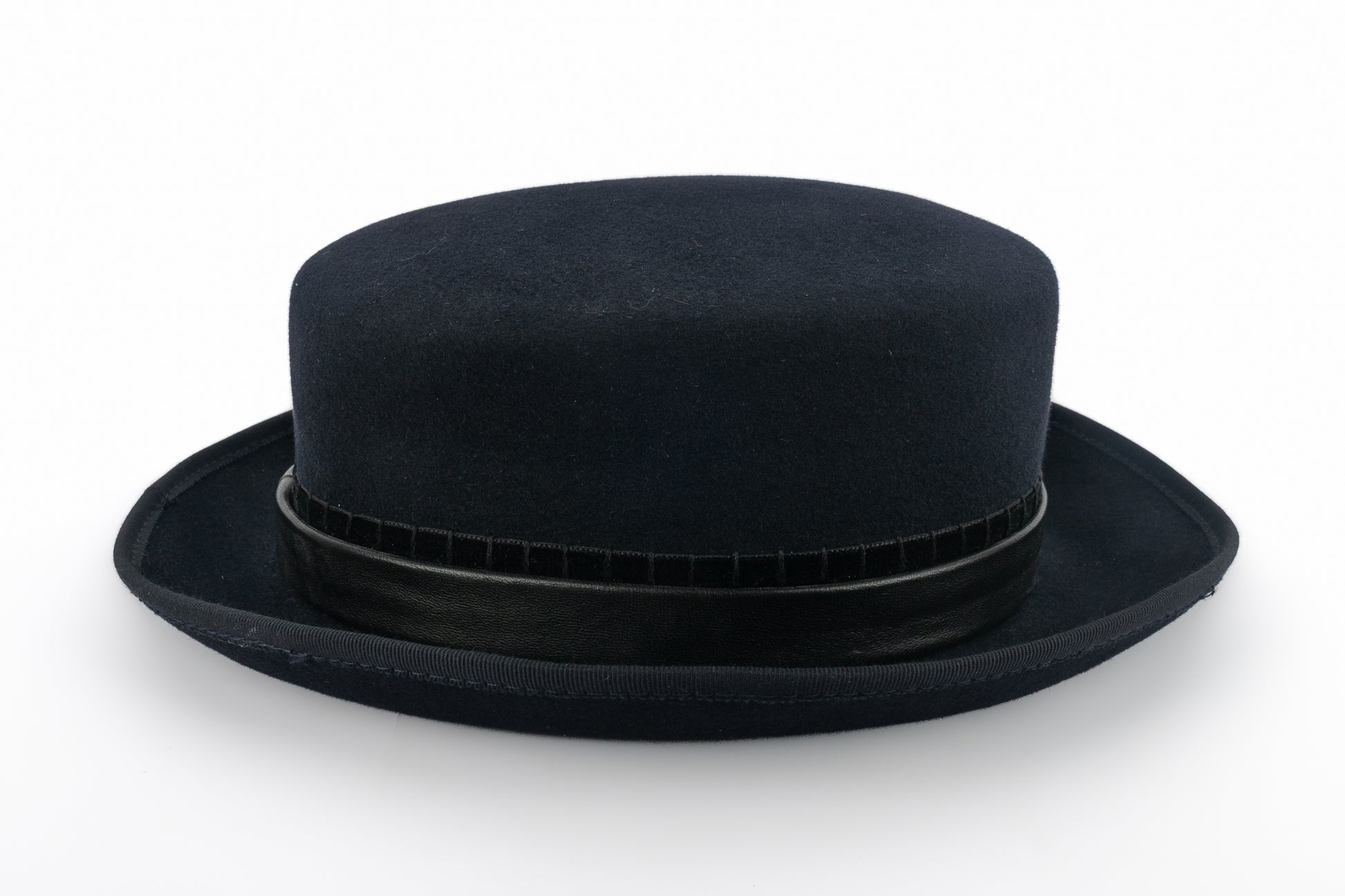 Chapeau noir Chanel