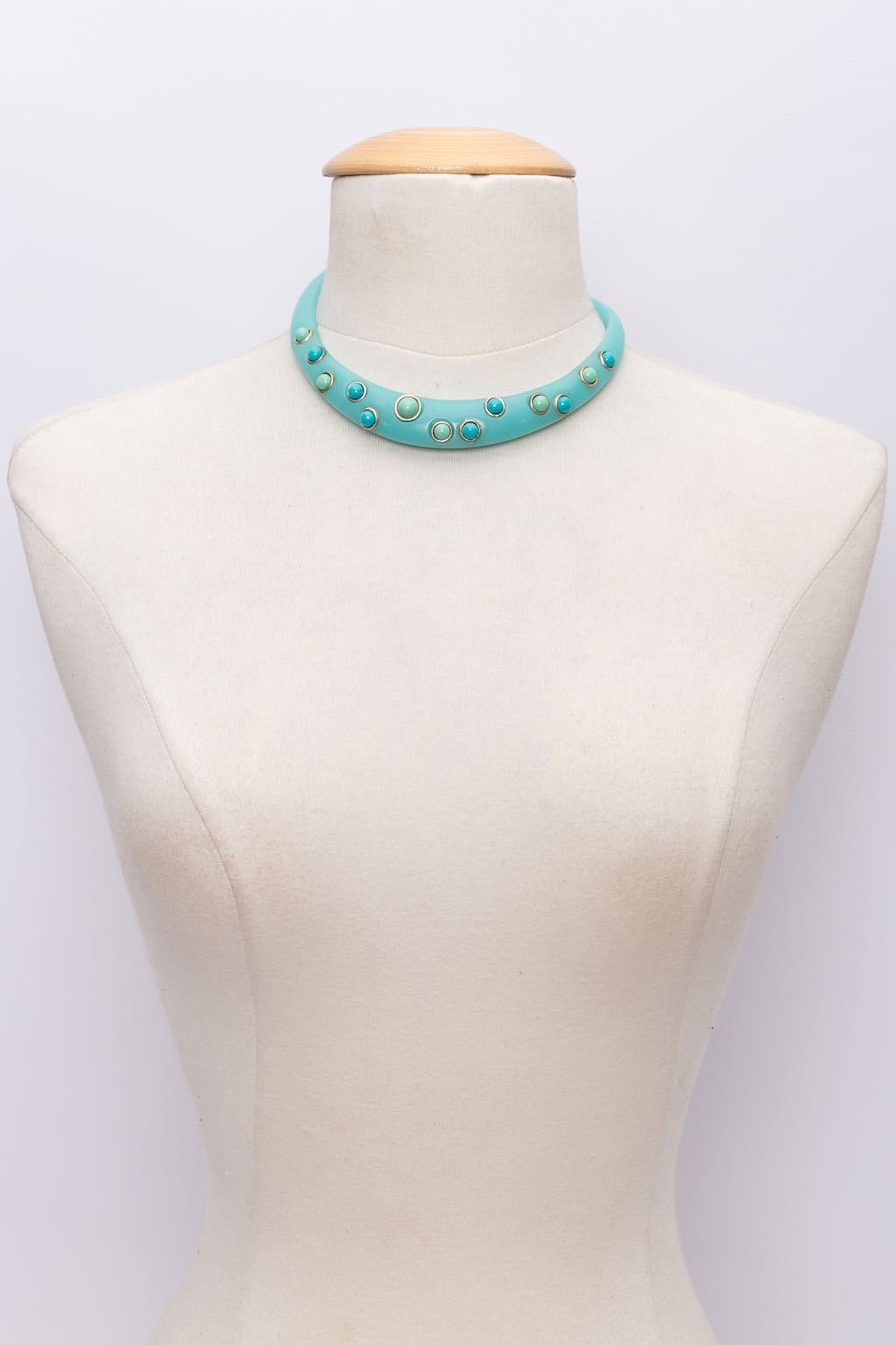 Collier bleu Isaky