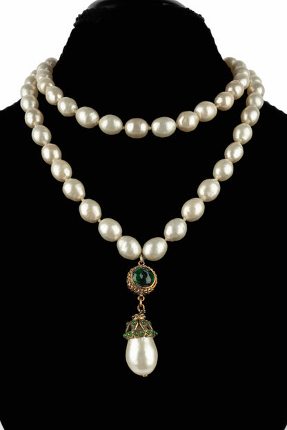 Collier de perles Chanel 1980's