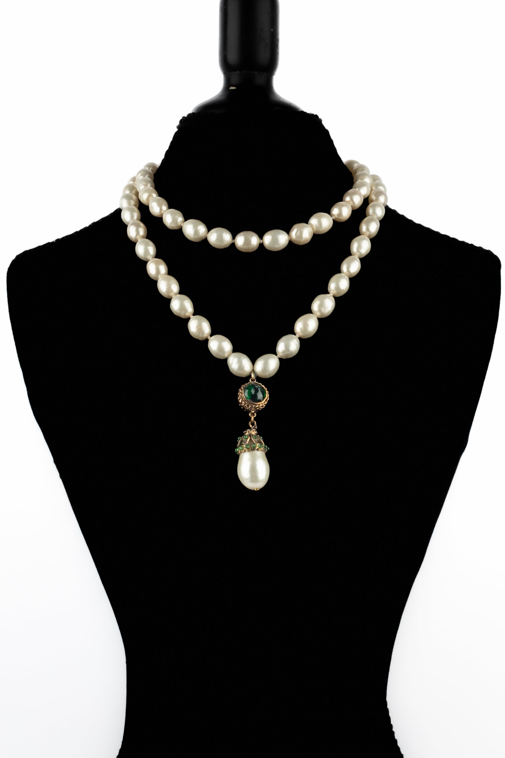 Collier de perles Chanel 1980's