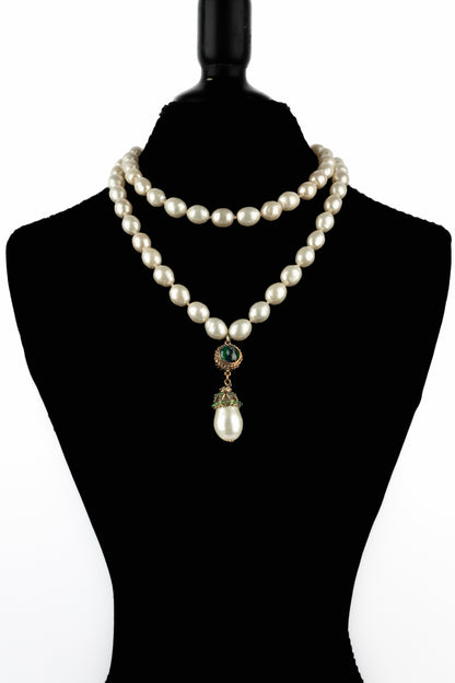 Collier de perles Chanel 1980's