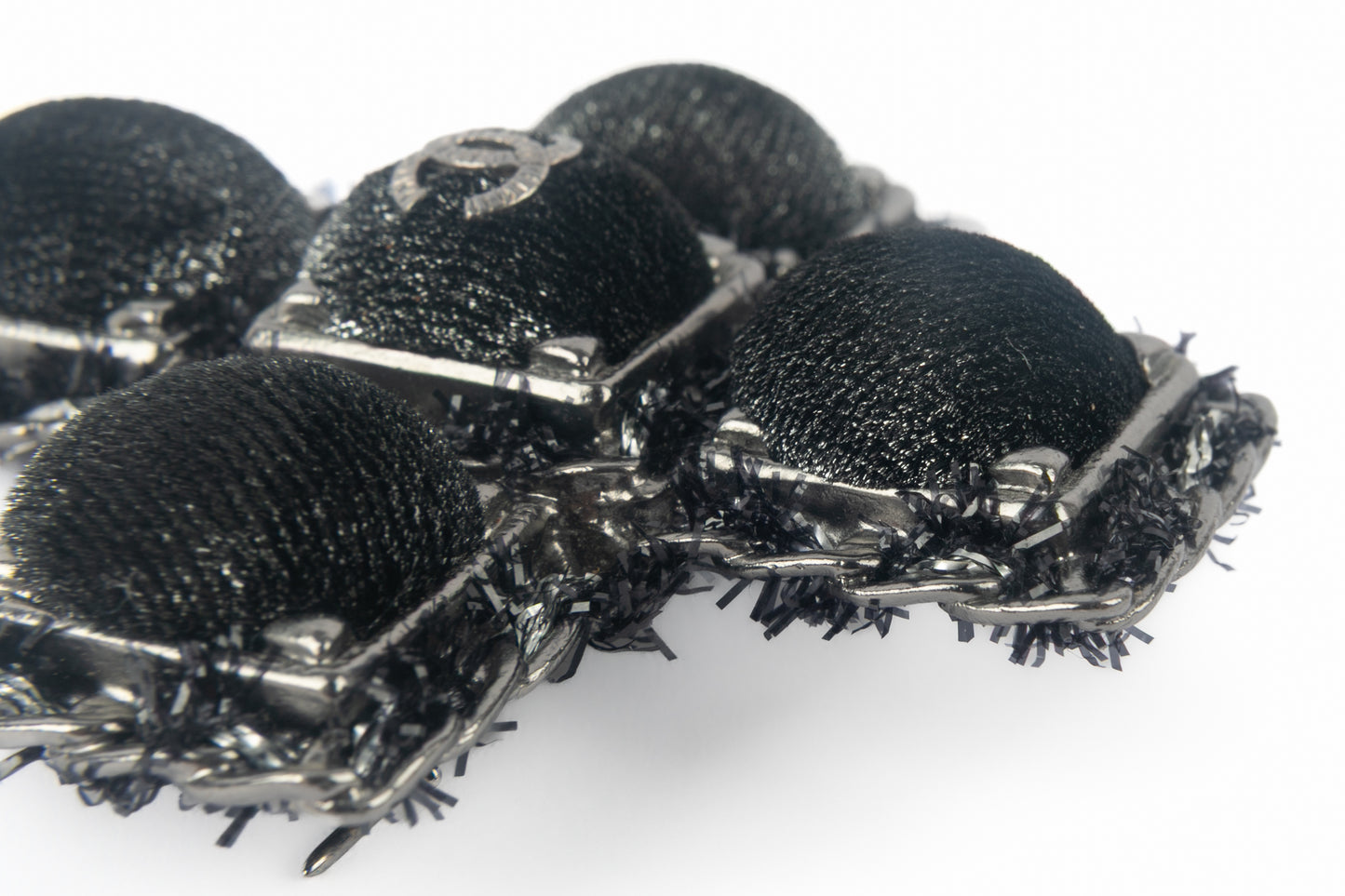 Broche croix Chanel 2013