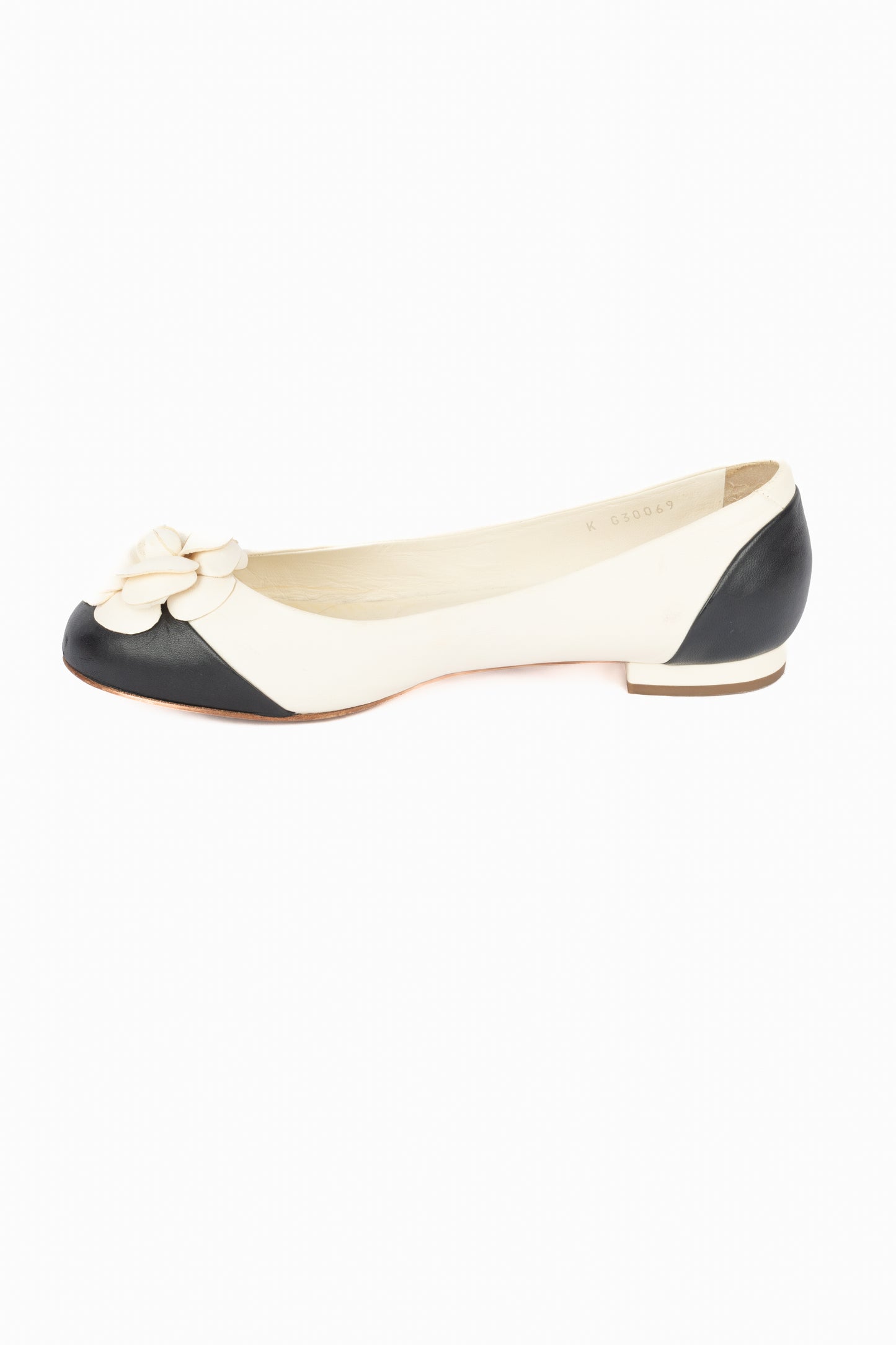 Ballerines en cuir bicoloreChanel