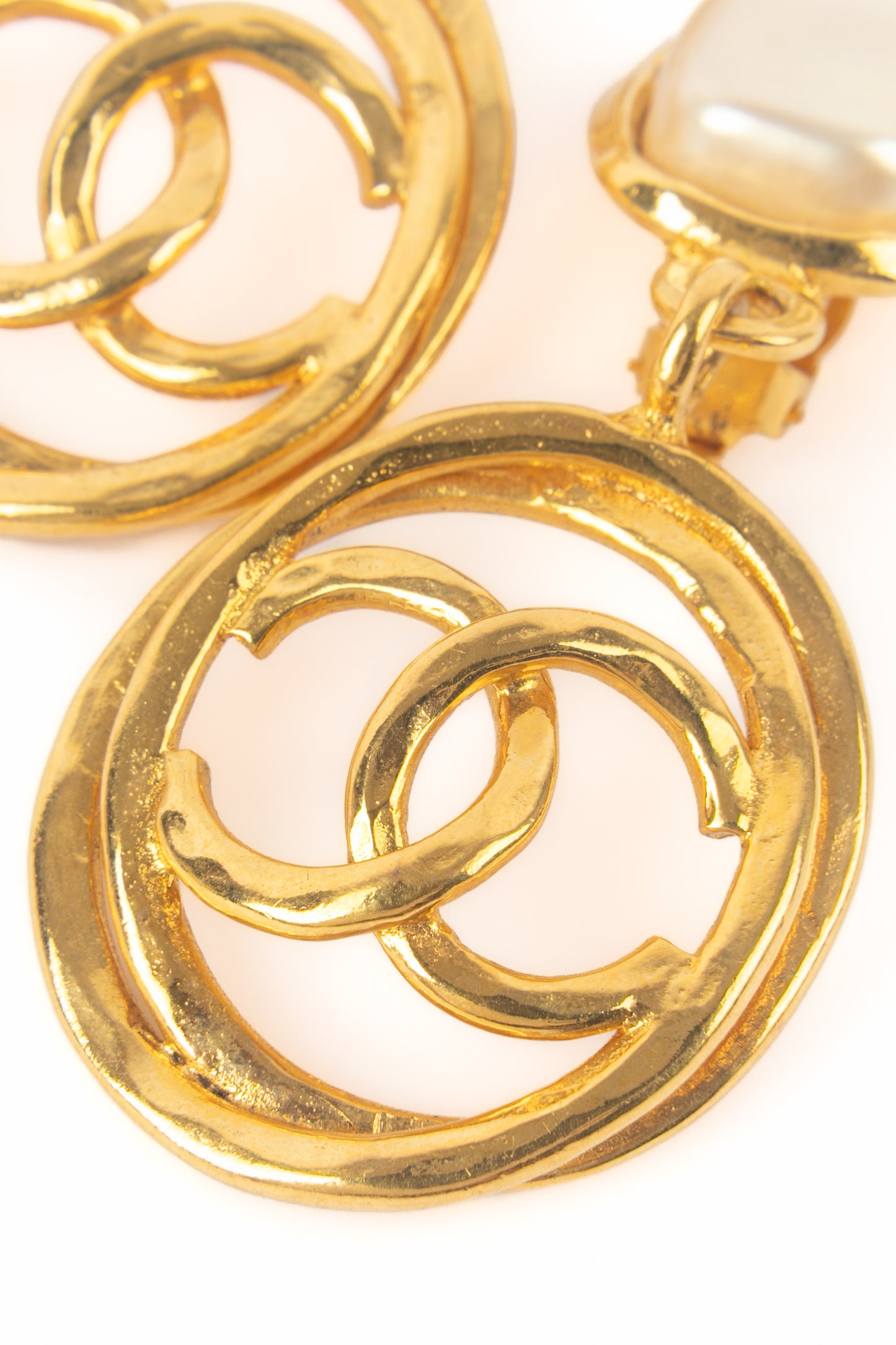 Boucles d'oreilles cc Chanel 1990's