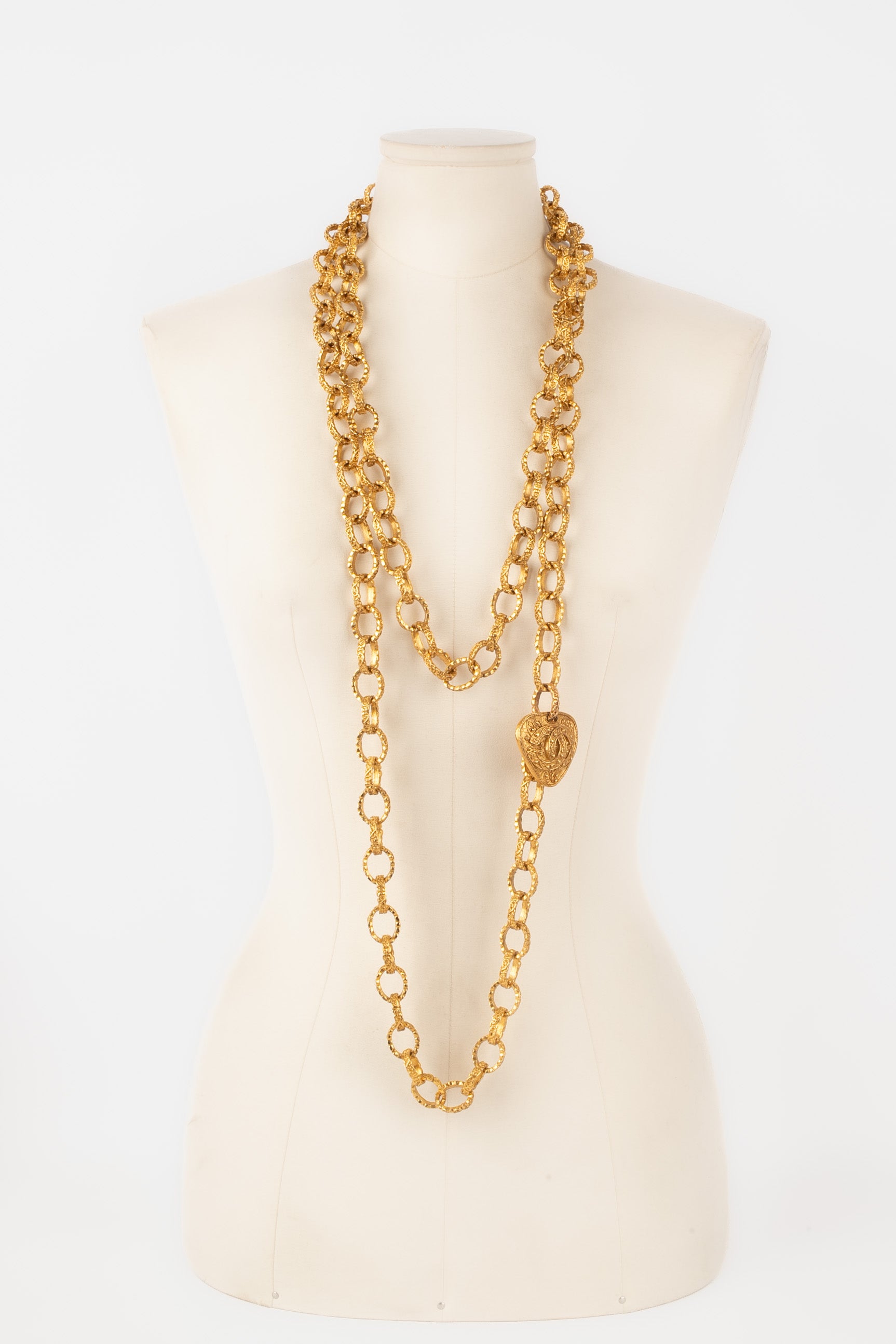 Collier coeur Chanel