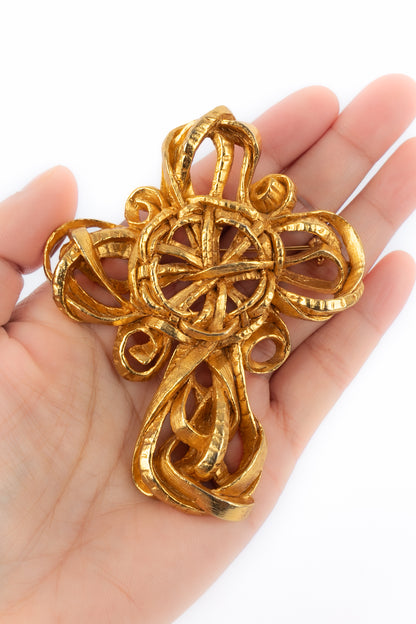 Broche "Croix" Christian Lacroix