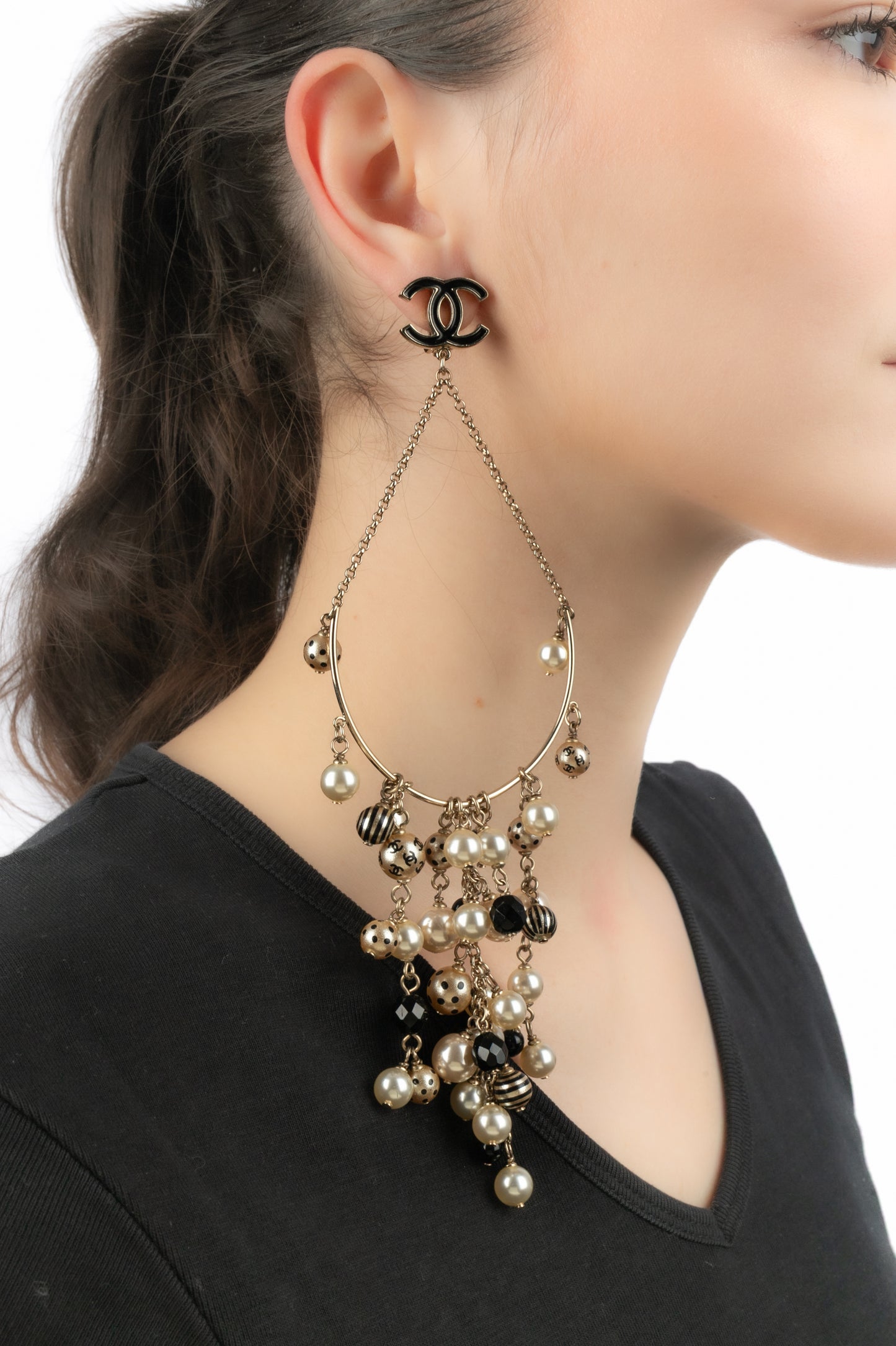 Imposantes boucles d'oreilles Chanel Croisière 2007