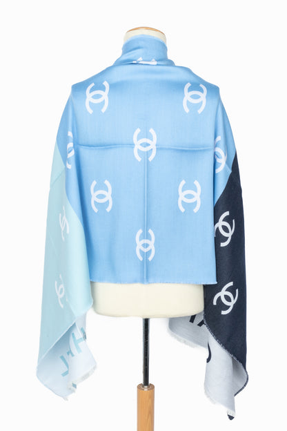 Écharpe tricolore Chanel