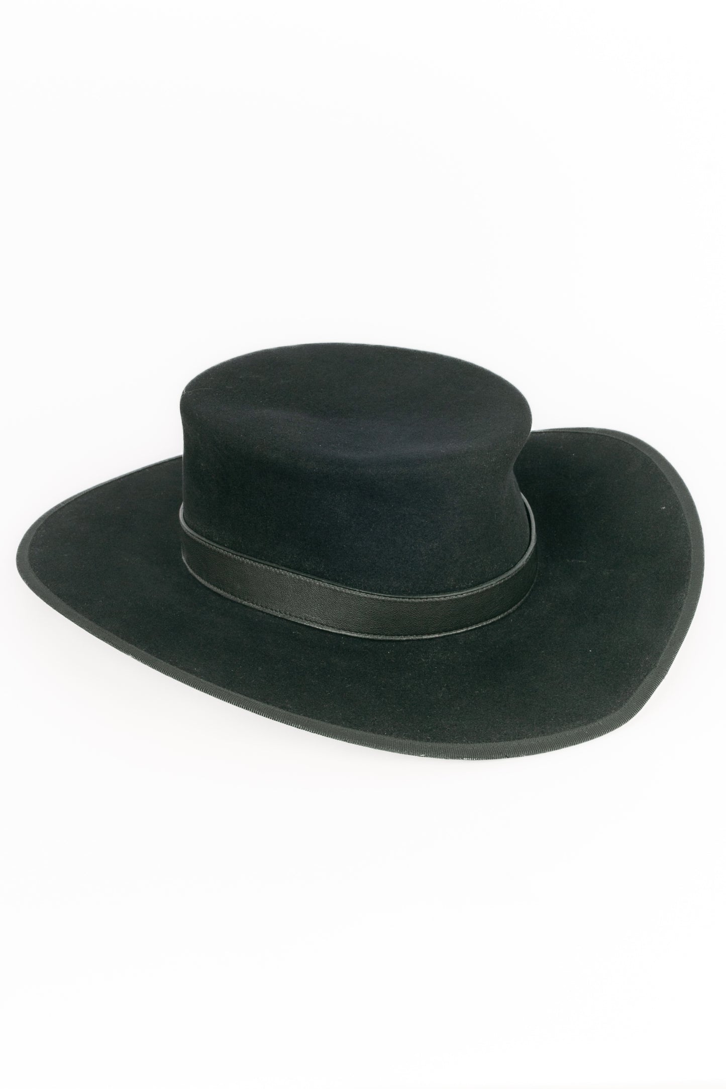 Chapeau noir Hermès