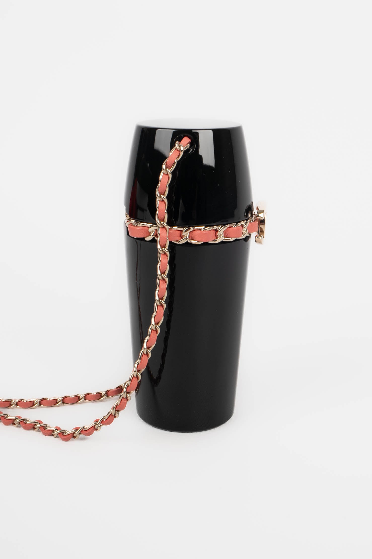 Collier à rouge à lèvre Chanel 2021