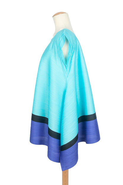 Haut bleu Pleats Please Issey Myiake