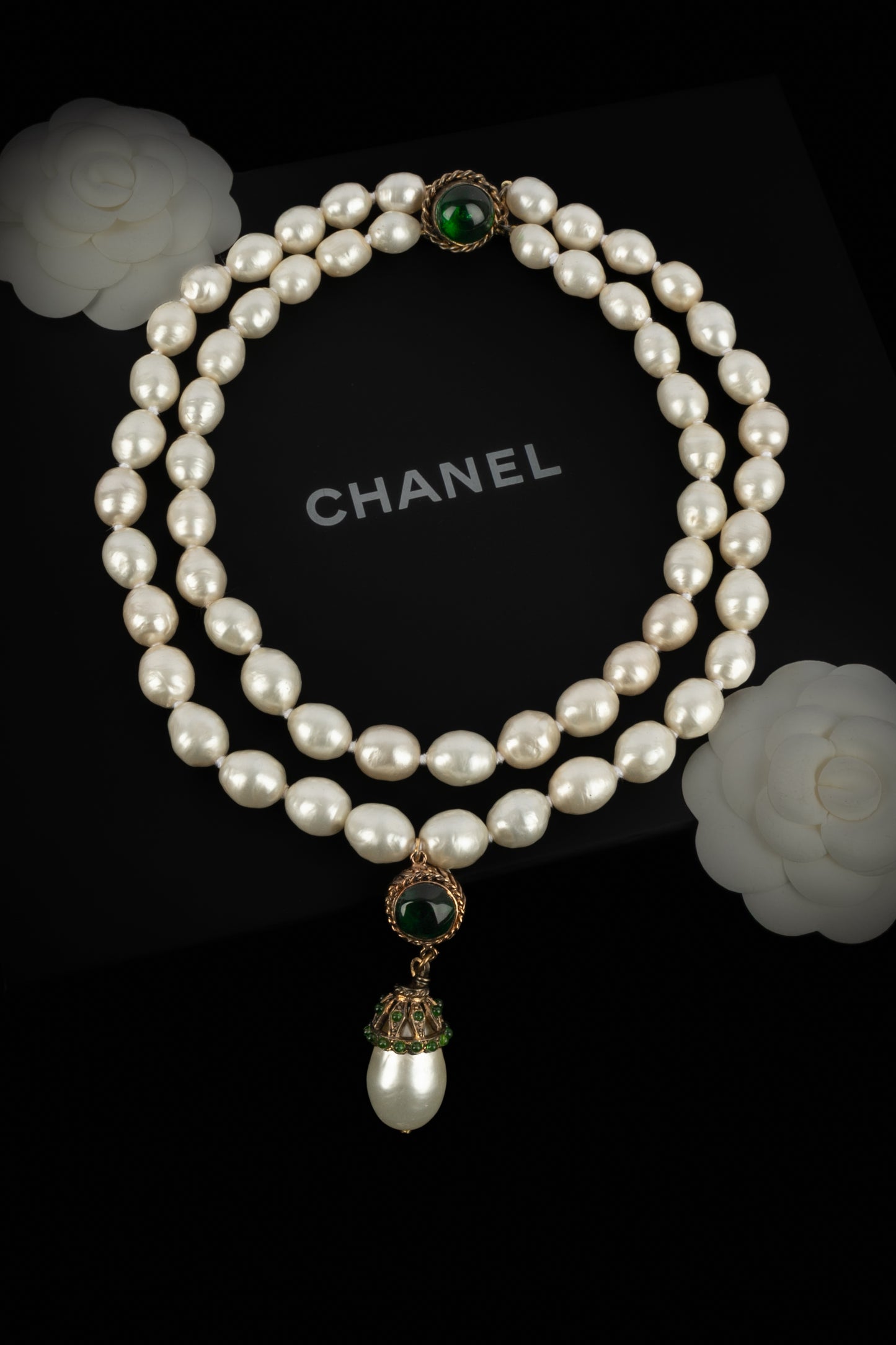 Collier de perles Chanel 1980's