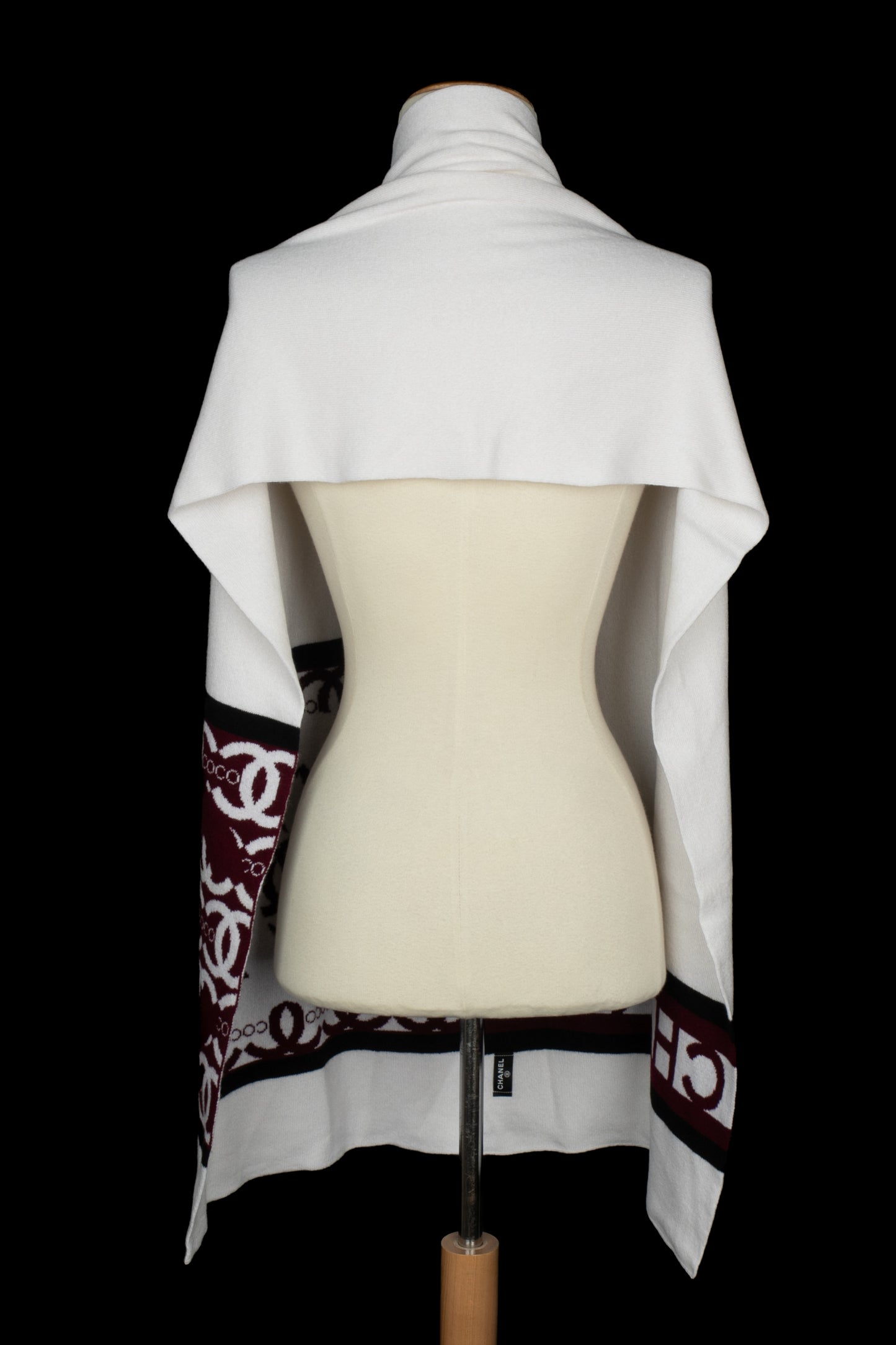 Ensemble bonnet et écharpe Chanel