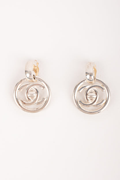 Boucles d'oreilles tourniquet Chanel 1997