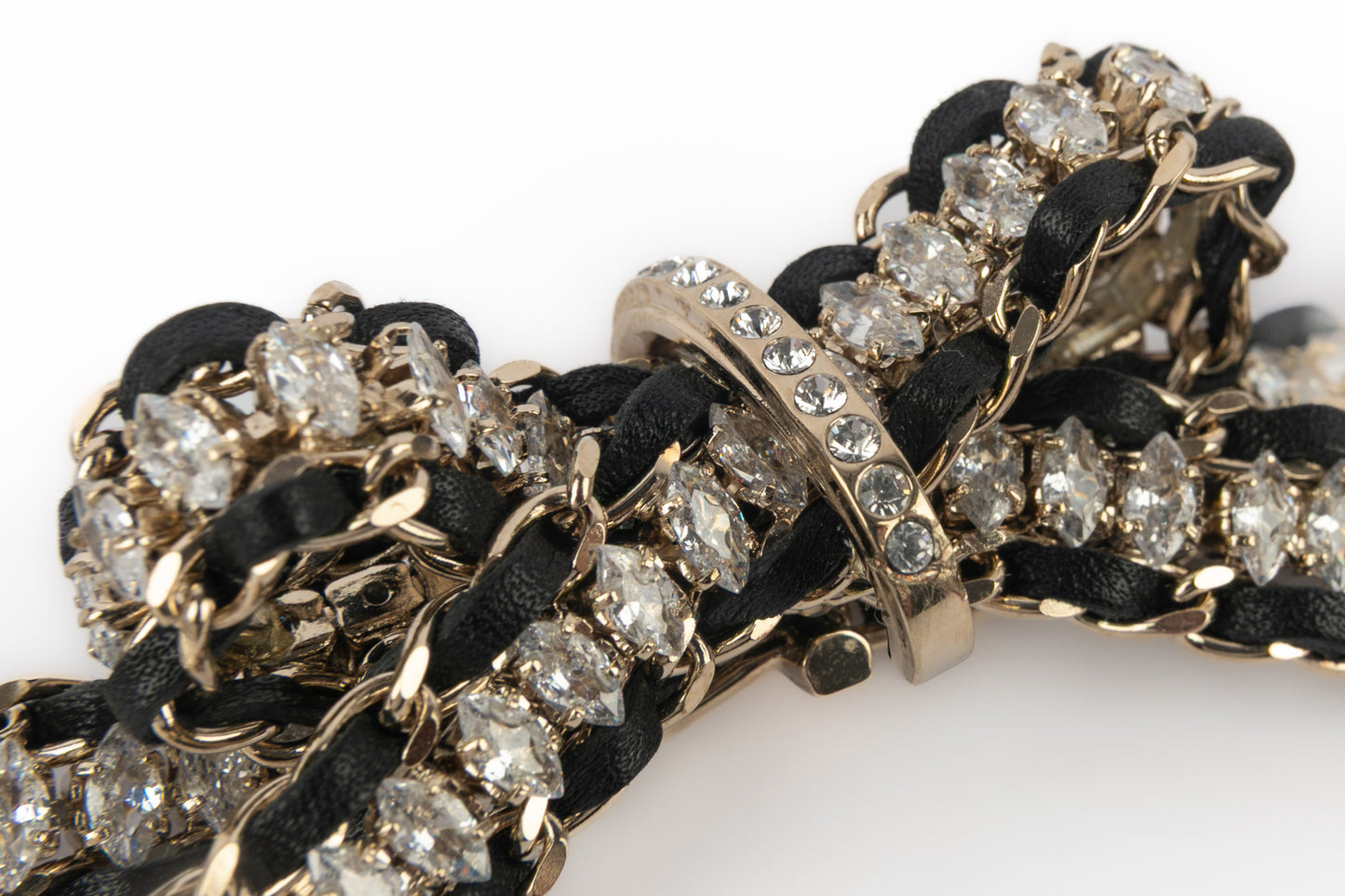 Collier noeud Chanel 2022