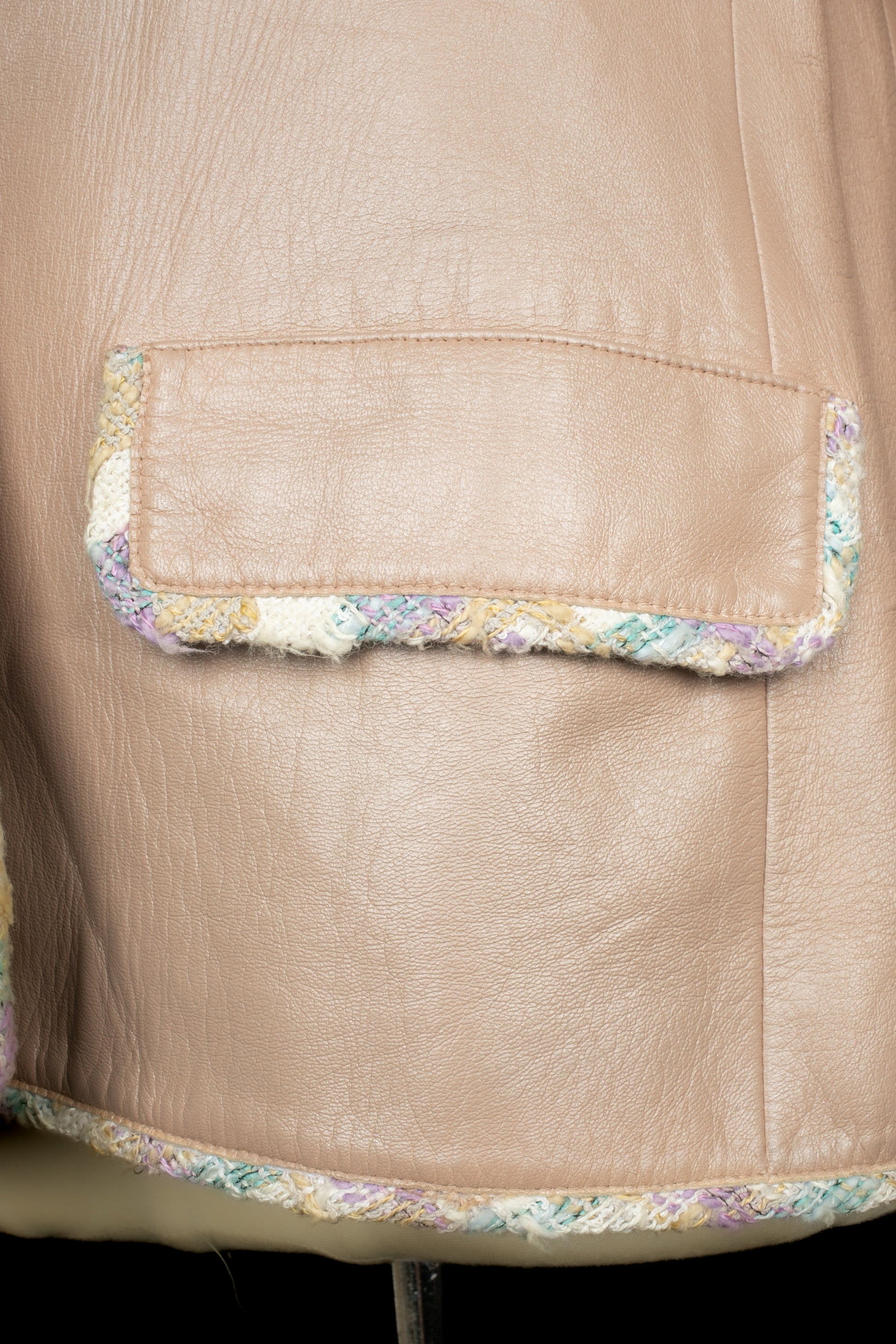 Veste en cuir Chanel Printemps 2005