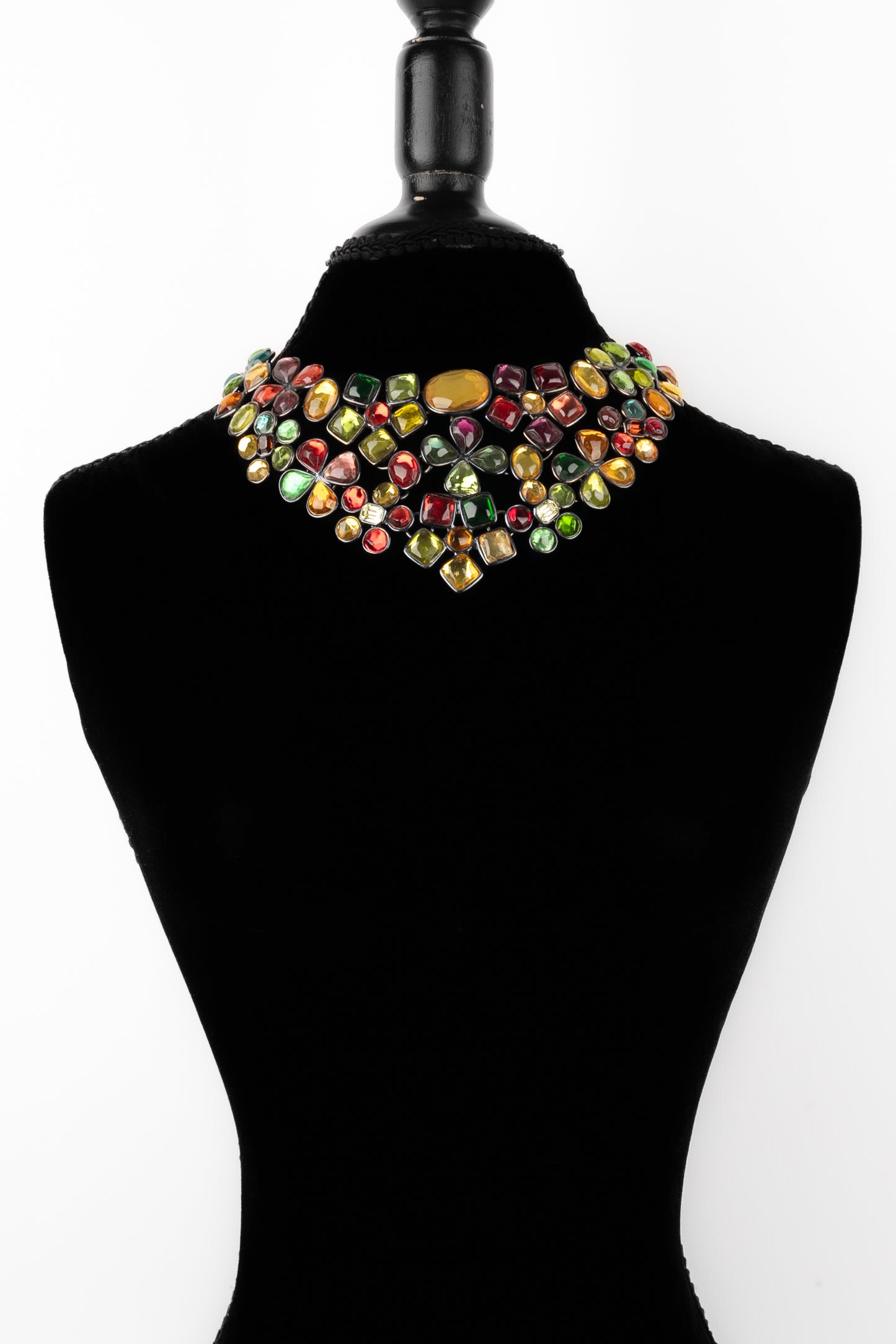 Collier plastron Yves Saint Laurent