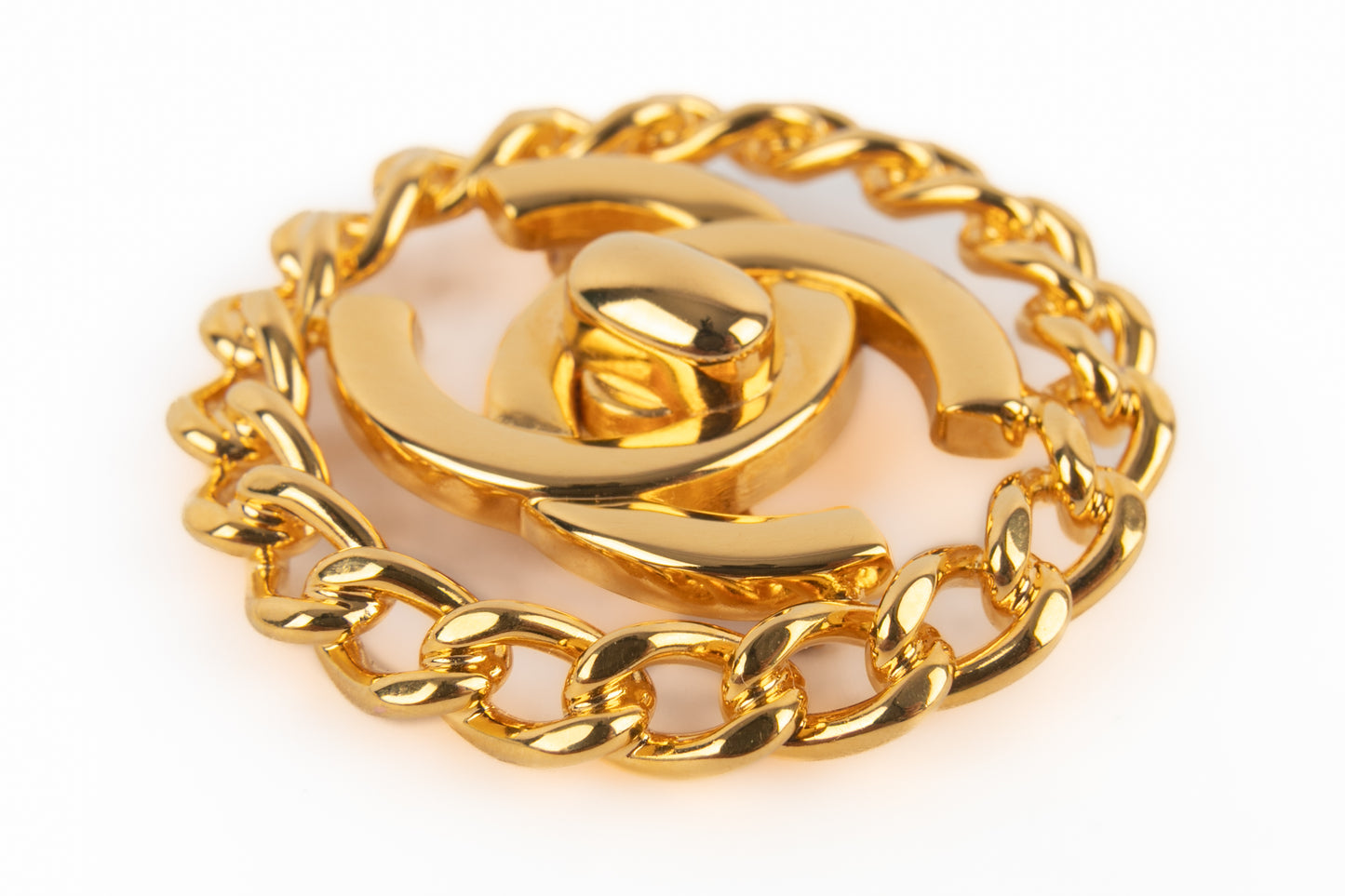 Broche tourniquet Chanel 