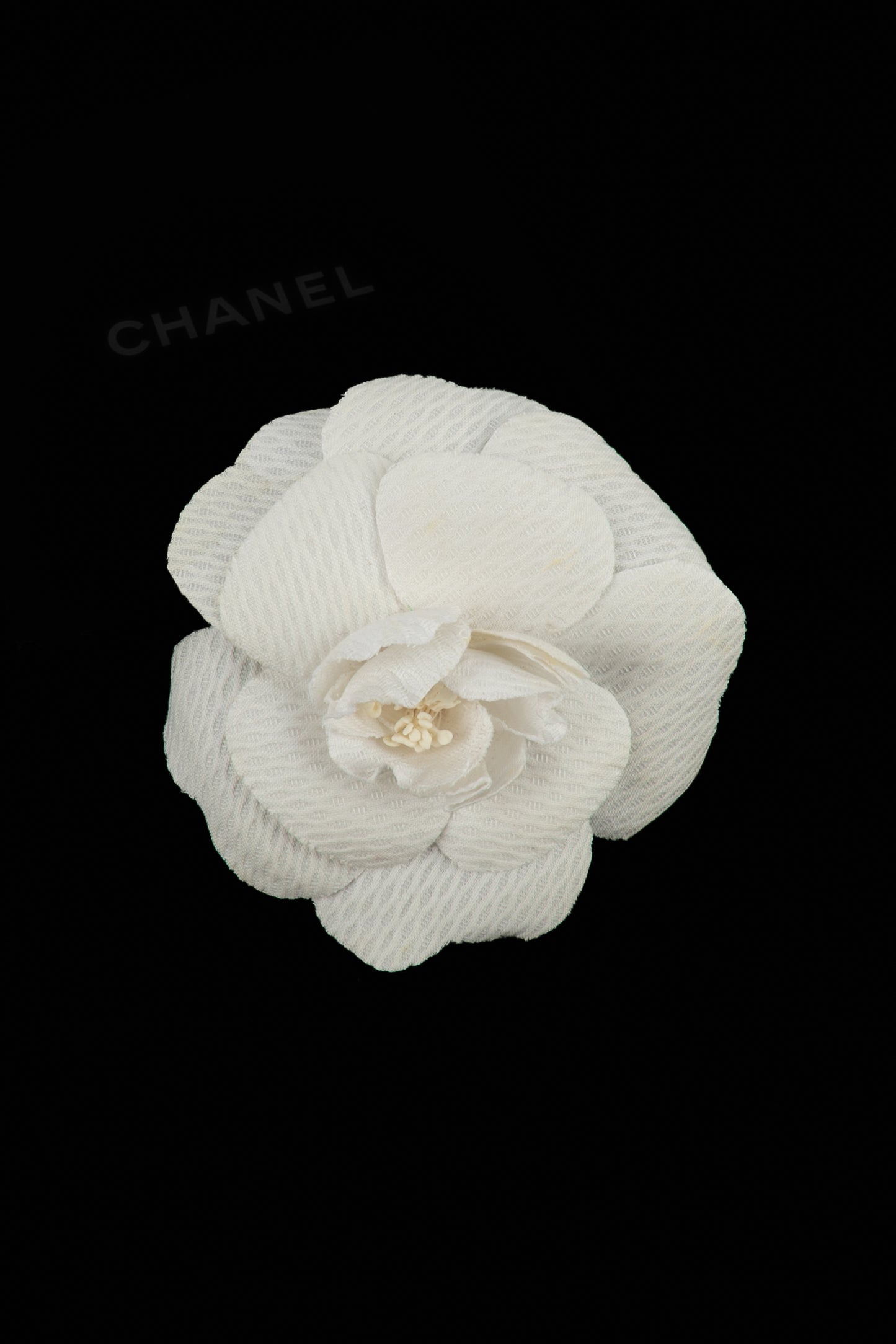 Broche camélia Chanel
