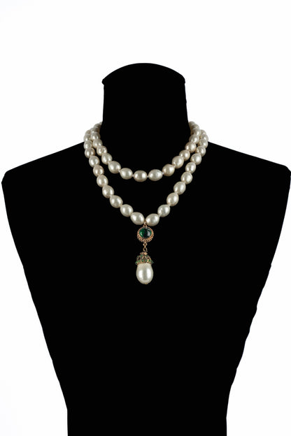 Collier de perles Chanel 1980's