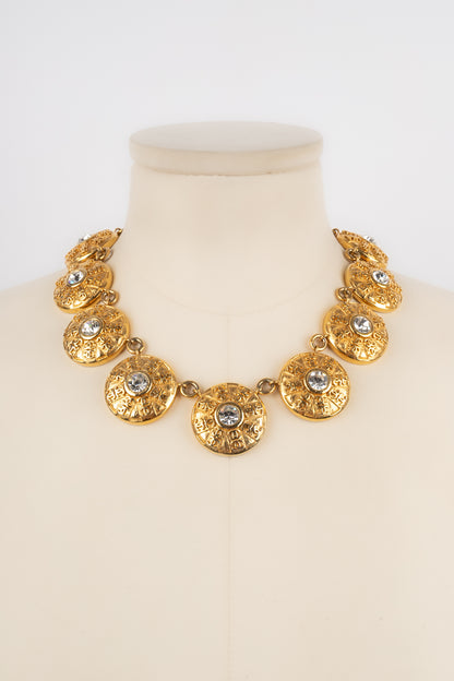 Collier court Chanel