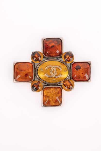 Broche croix Chanel