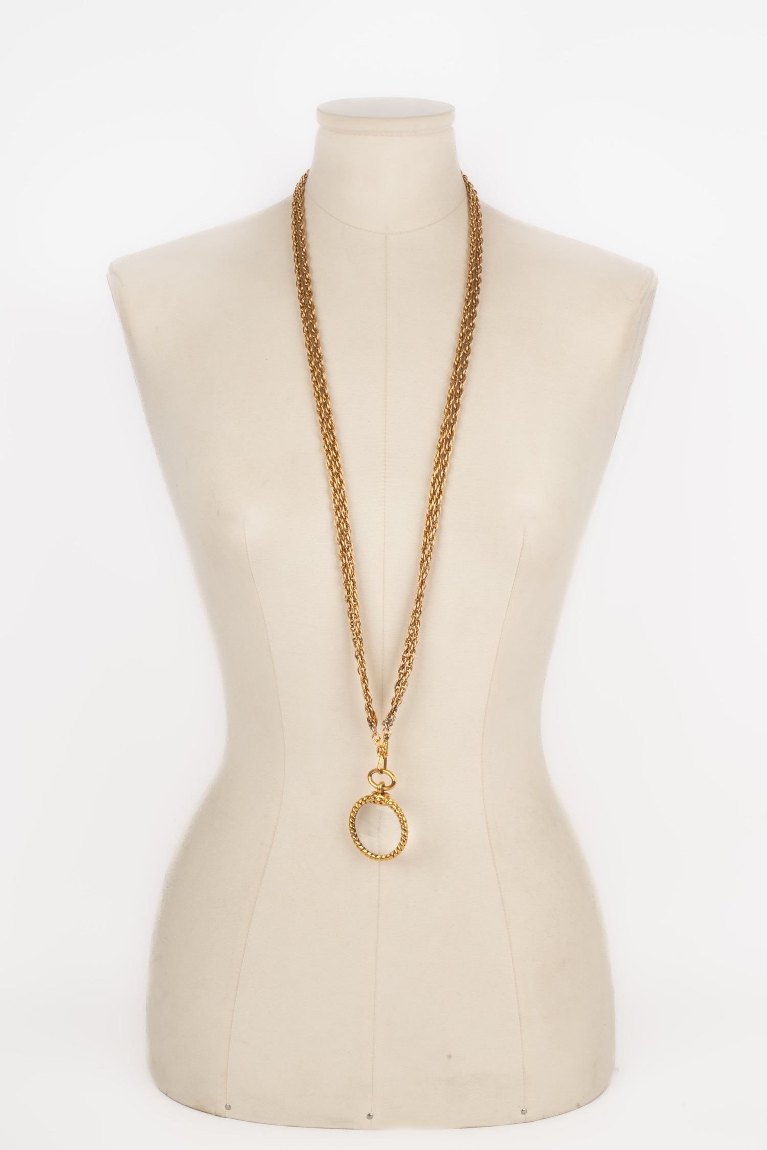 Collier loupe Chanel