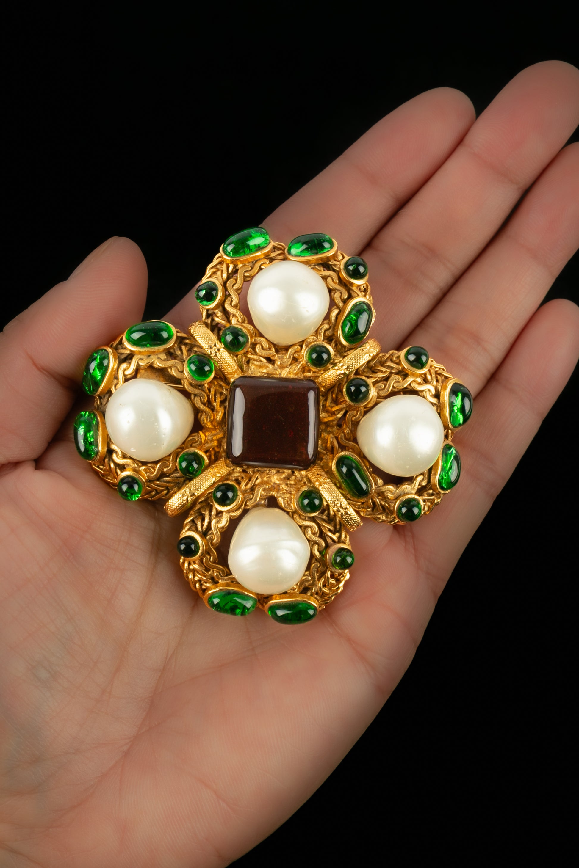 Collier croix Chanel 1994