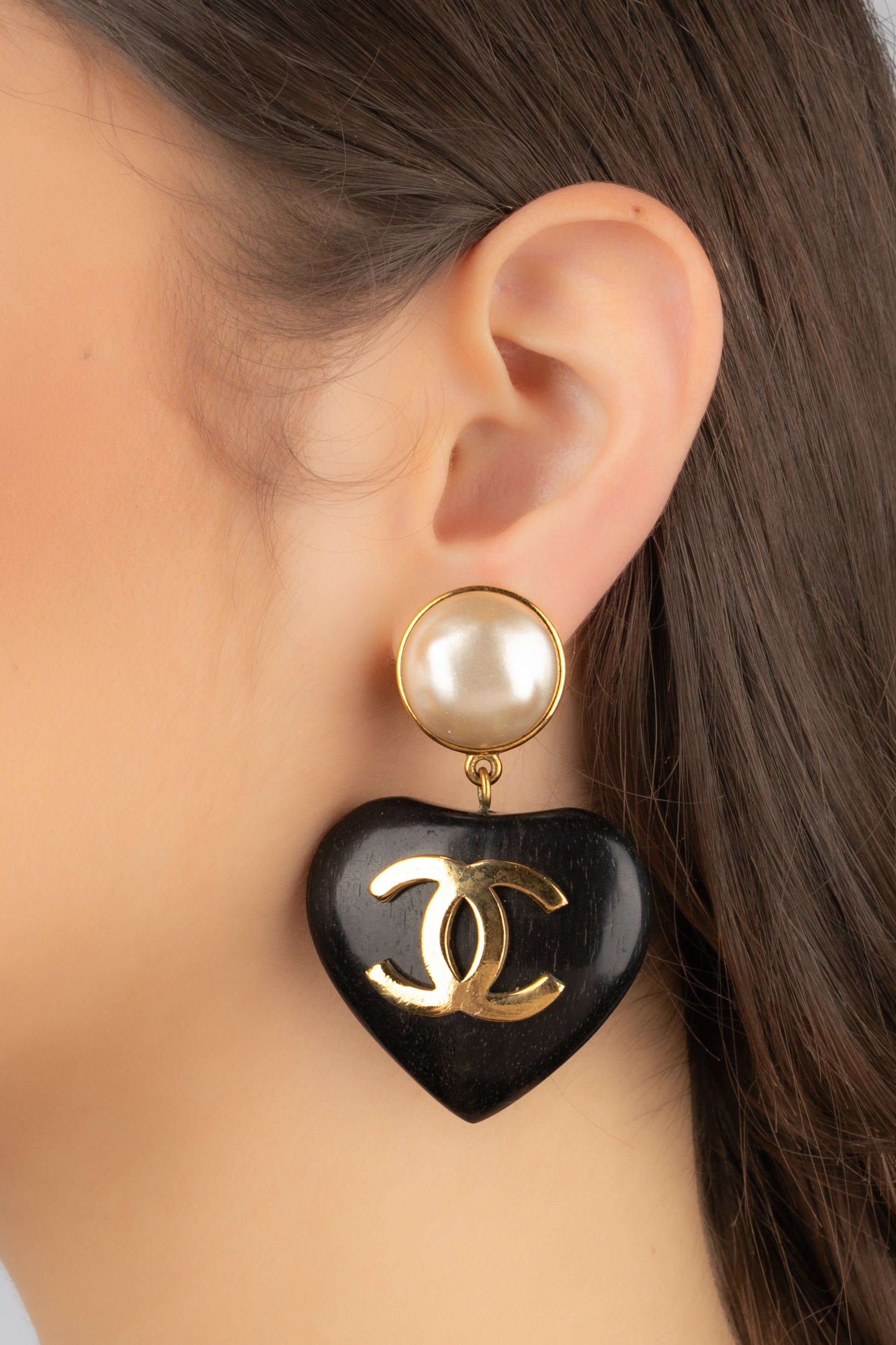 Boucles d'oreilles coeur Chanel 1992