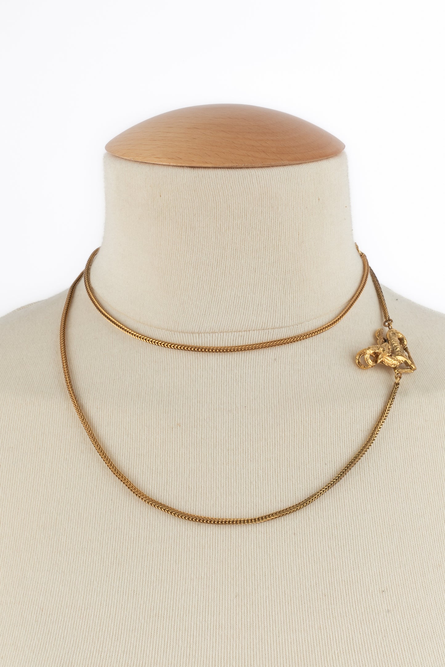 Collier "Capricorne" attribué à Chanel 