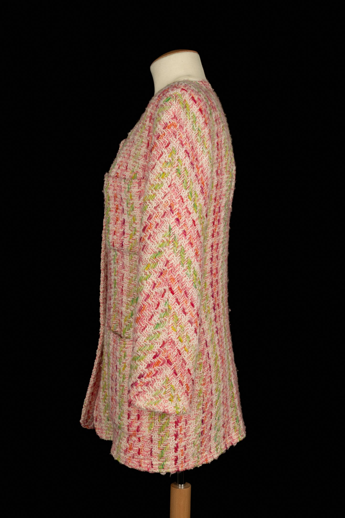 Veste en tweed rose Chanel