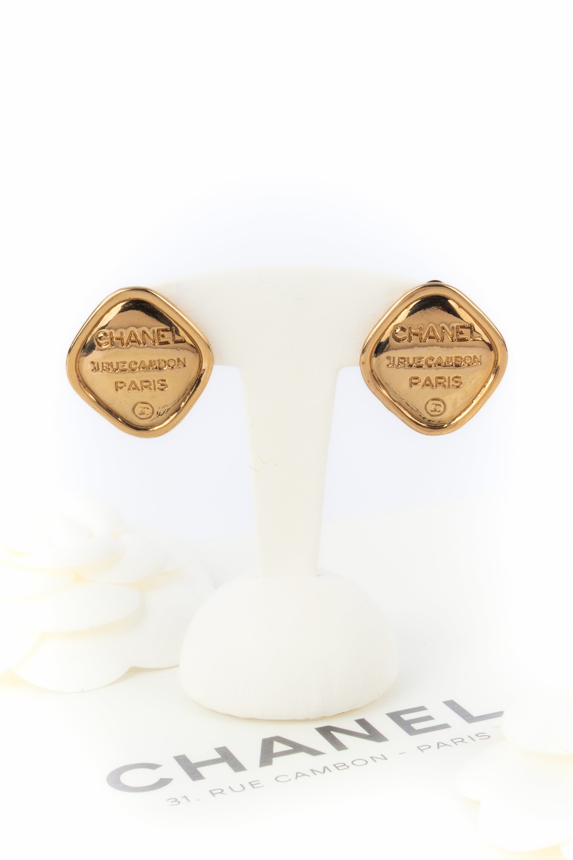 Boucles d'oreilles cc Chanel 1980's