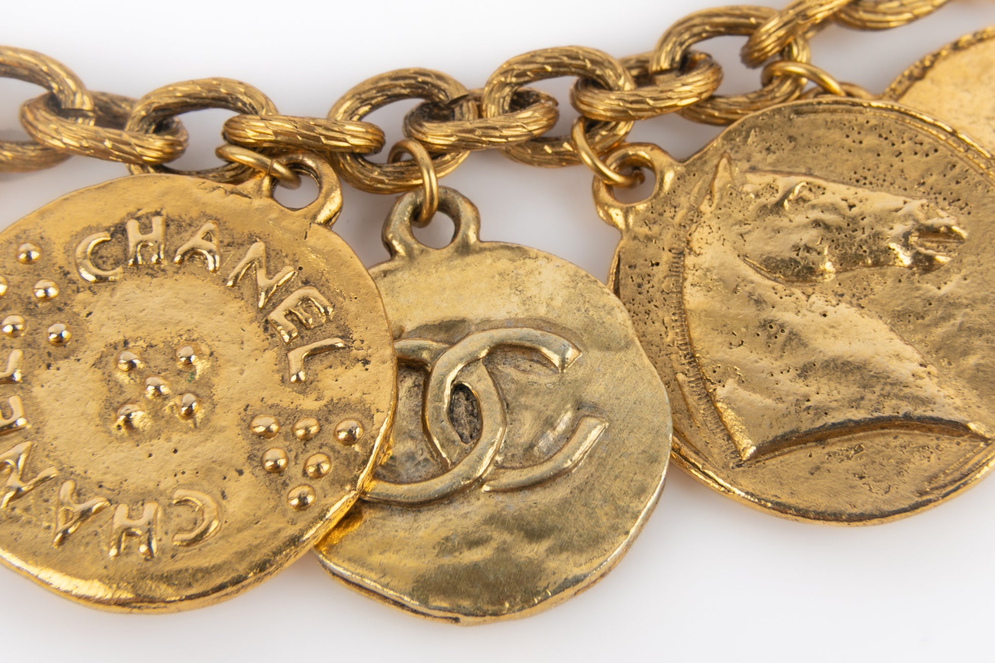 Collier doré Chanel 1985-1990