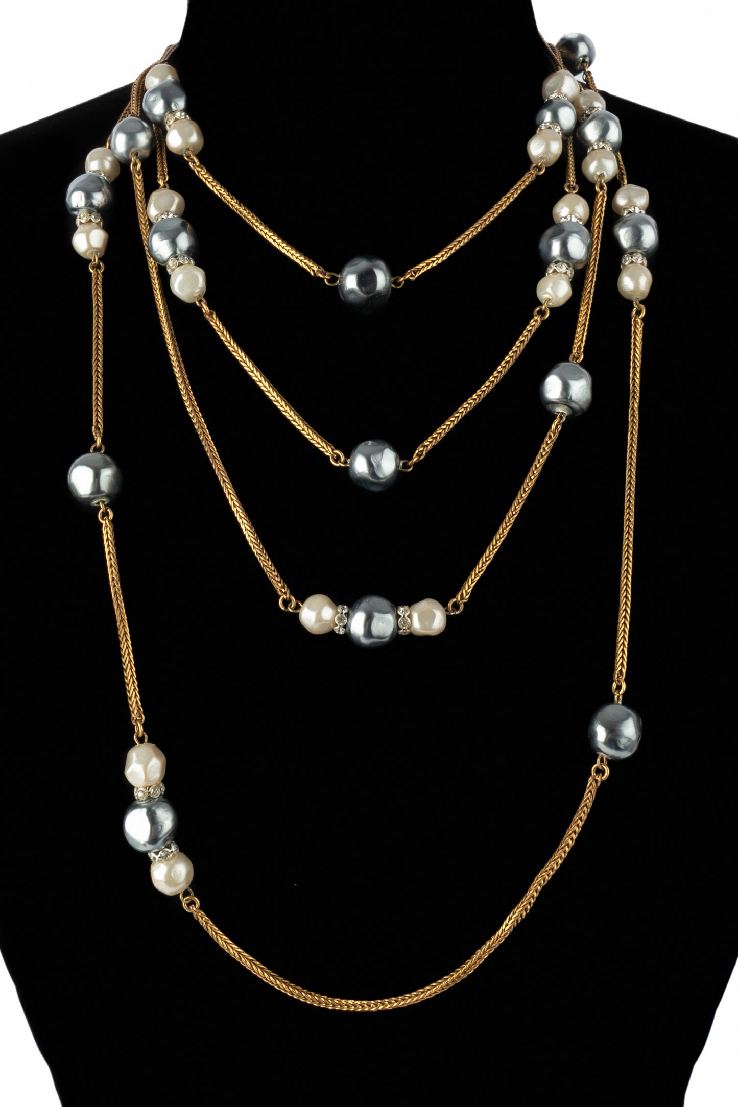 Collier sautoir de perles Chanel