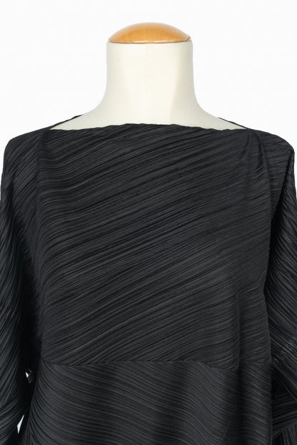 Ensemble noir Pleats Please
