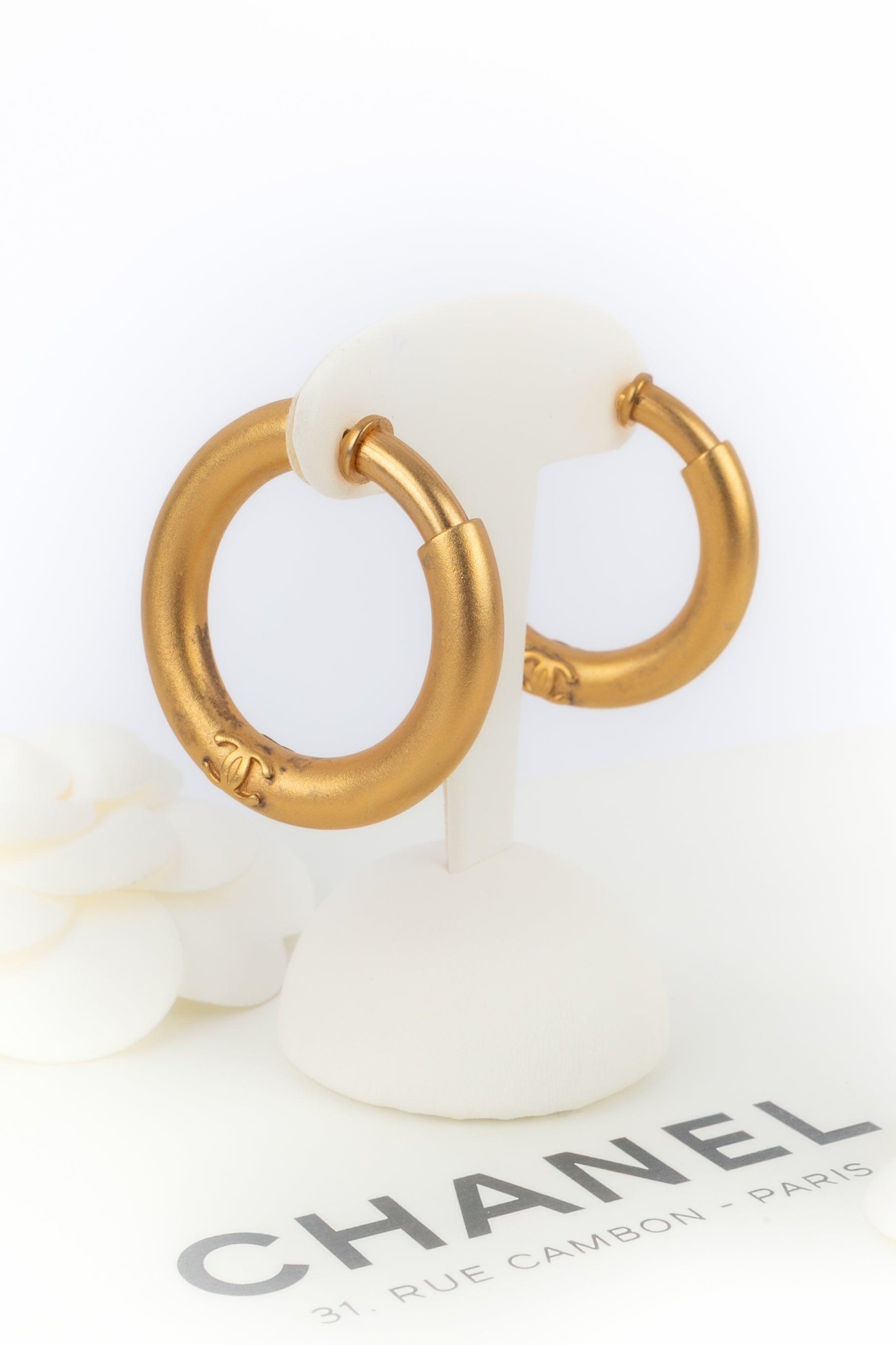 Boucles d'oreilles créoles Chanel 1996