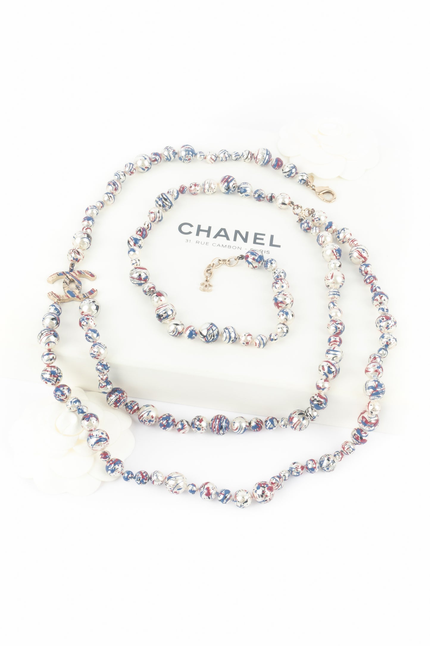 Collier de perles Chanel 2013