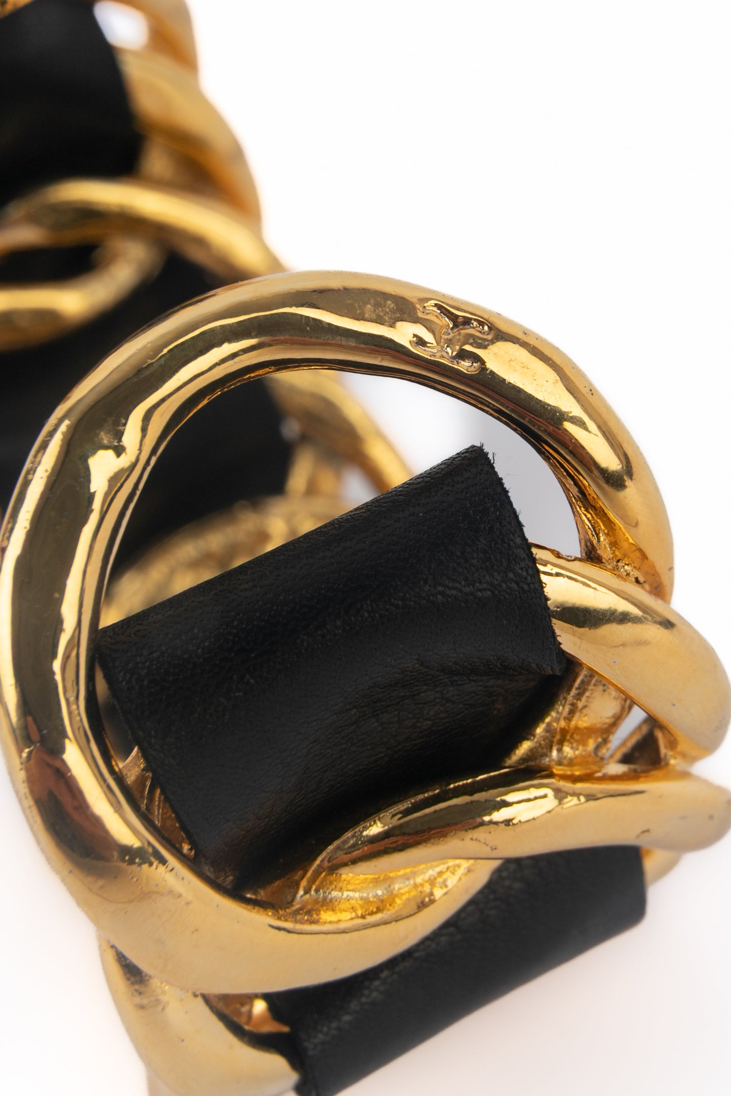 Bracelet en cuir Chanel 