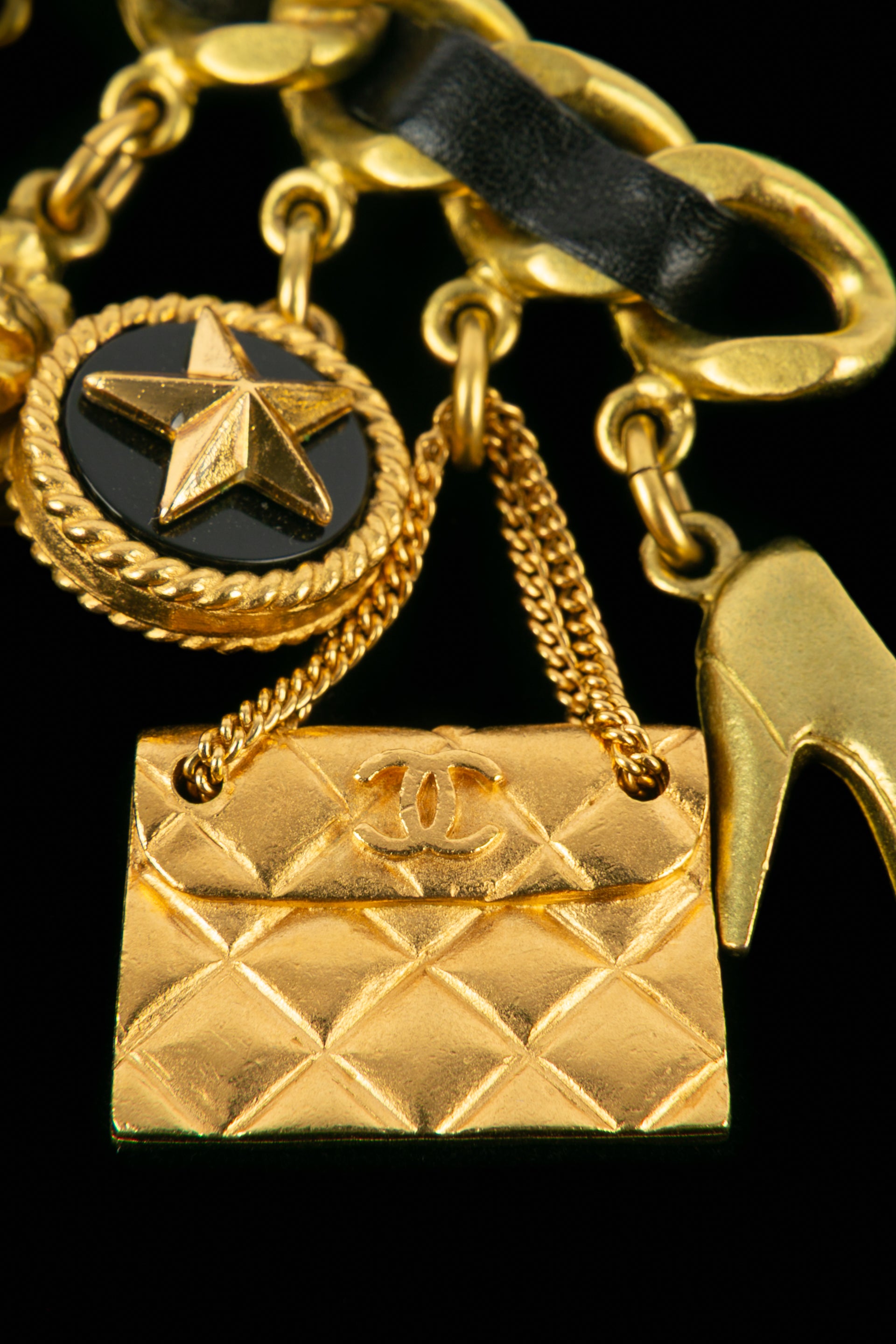 Broche breloques Chanel été 1995