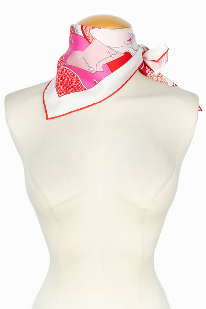 Carré / Foulard "ça décoiffe" Hermès