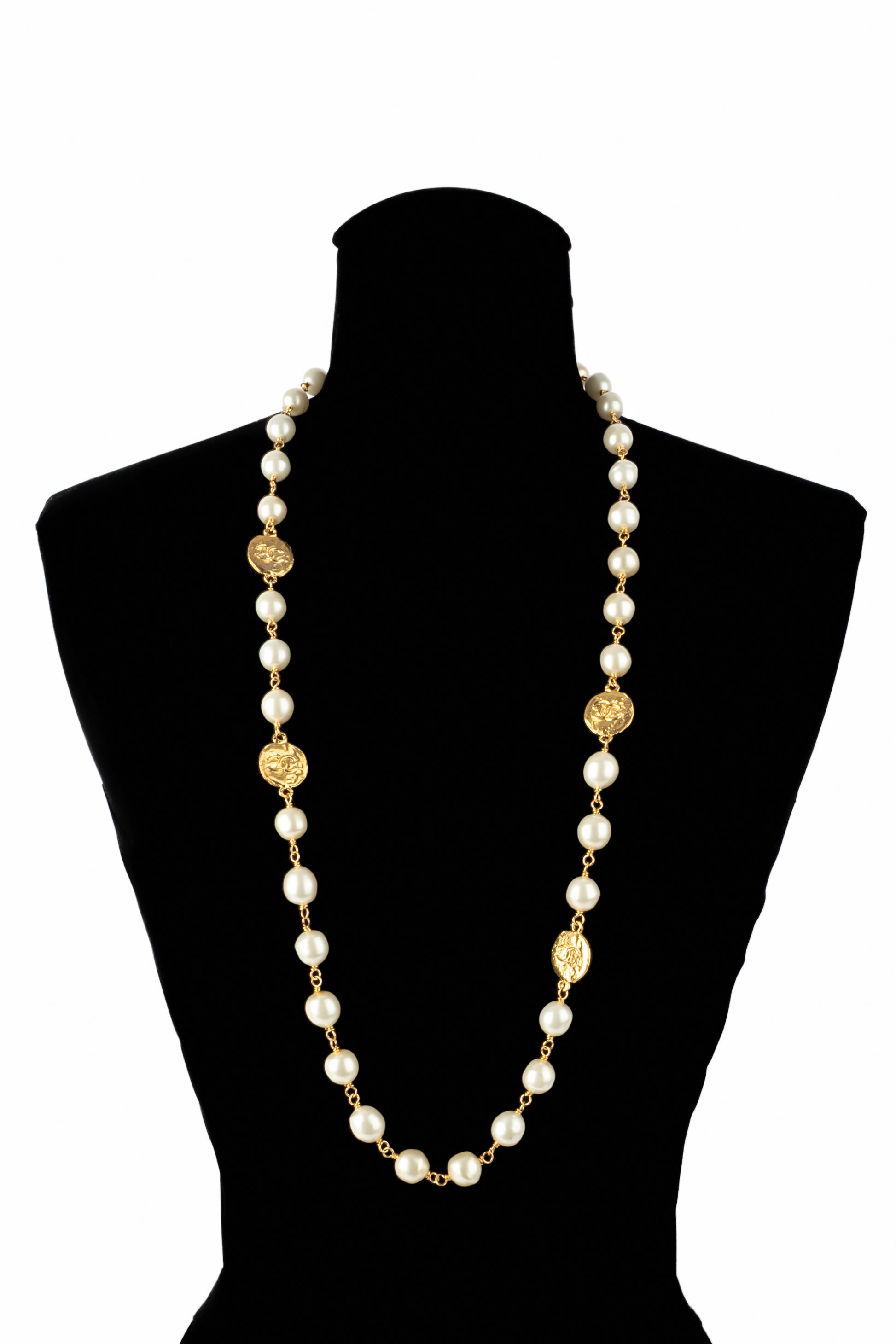 Collier de perles Chanel 