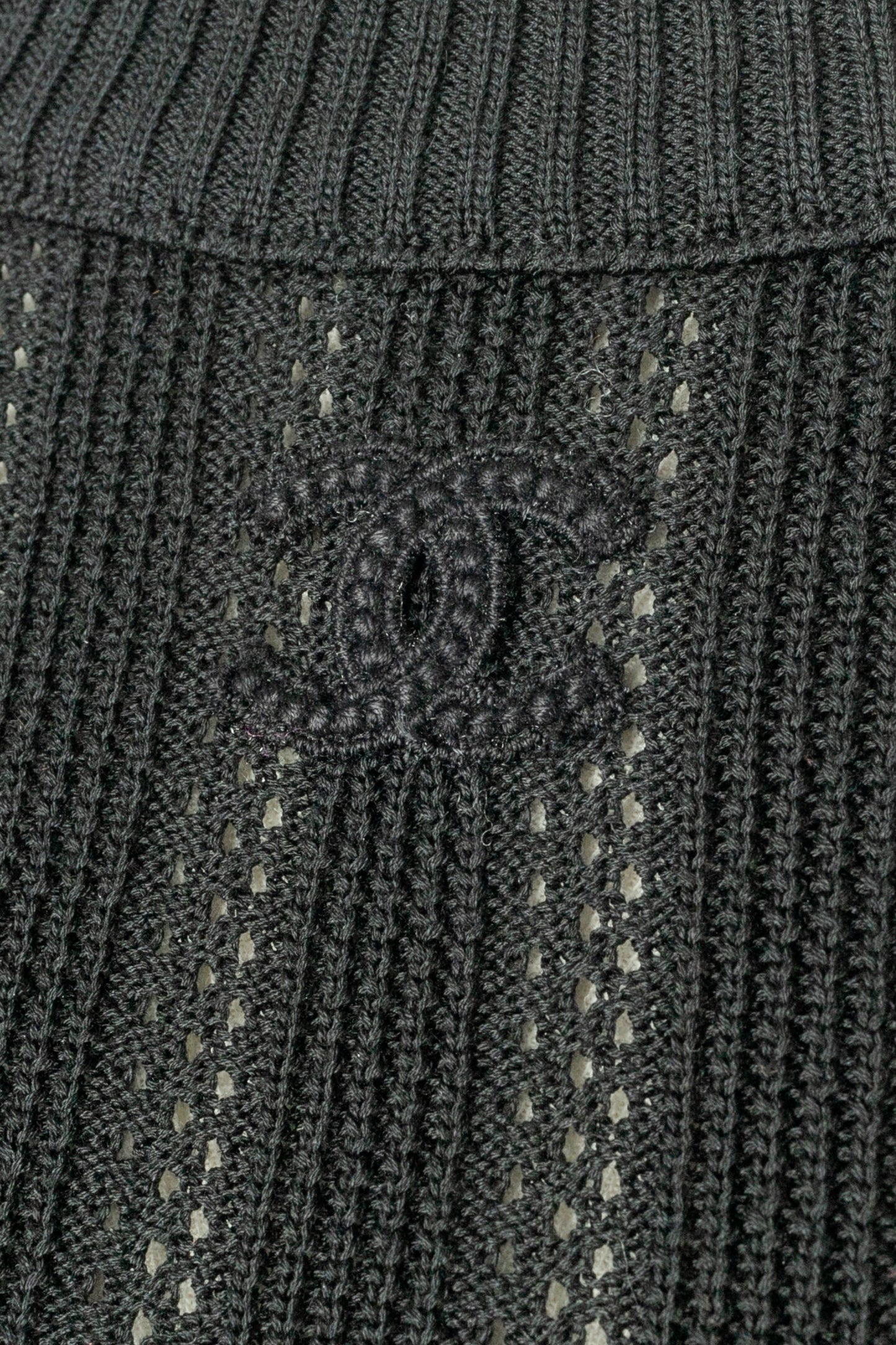 Haut en maille noire Chanel