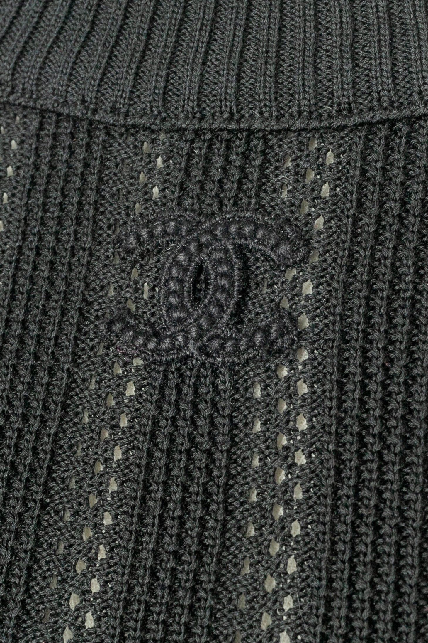 Haut en maille noire Chanel